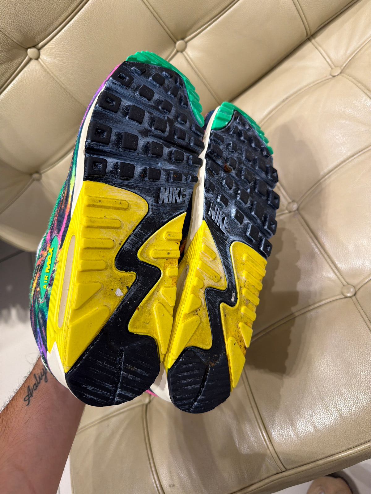 Nike Grateful Ducks AirMax (Size 9)