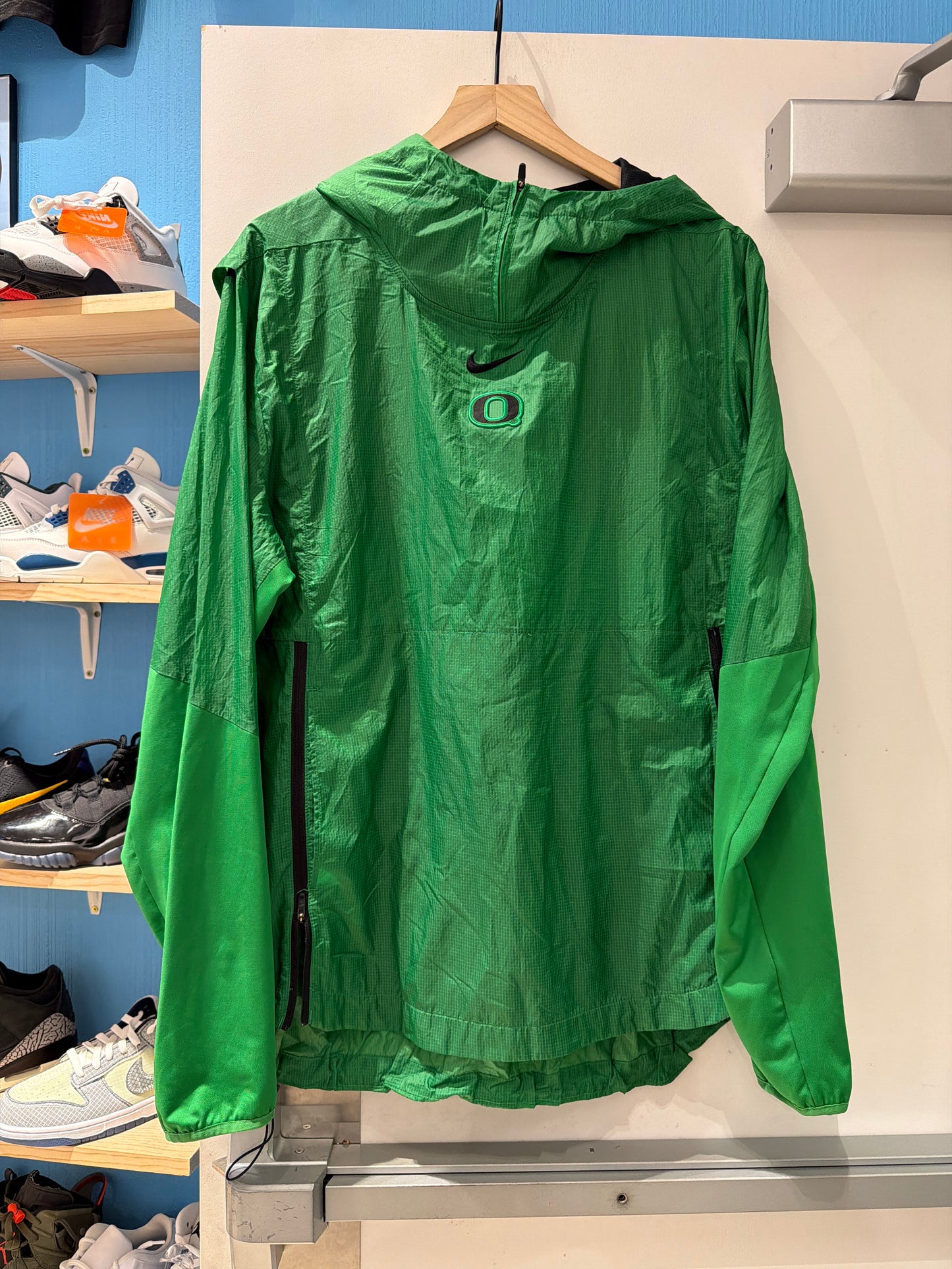 Oregon Team Issued Nike Windbreaker (XL)