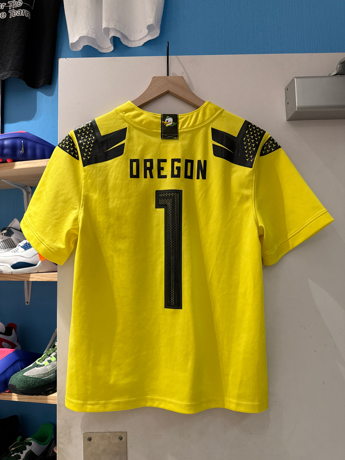 Nike Oregon Ducks Jersey #1 (Youth M)