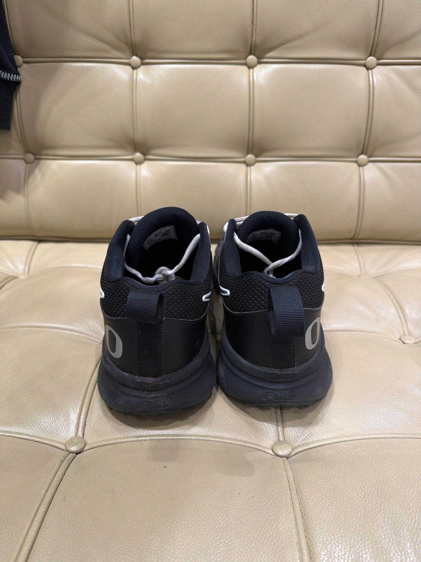 Oregon Team Issued Trainer (Size 10.5)