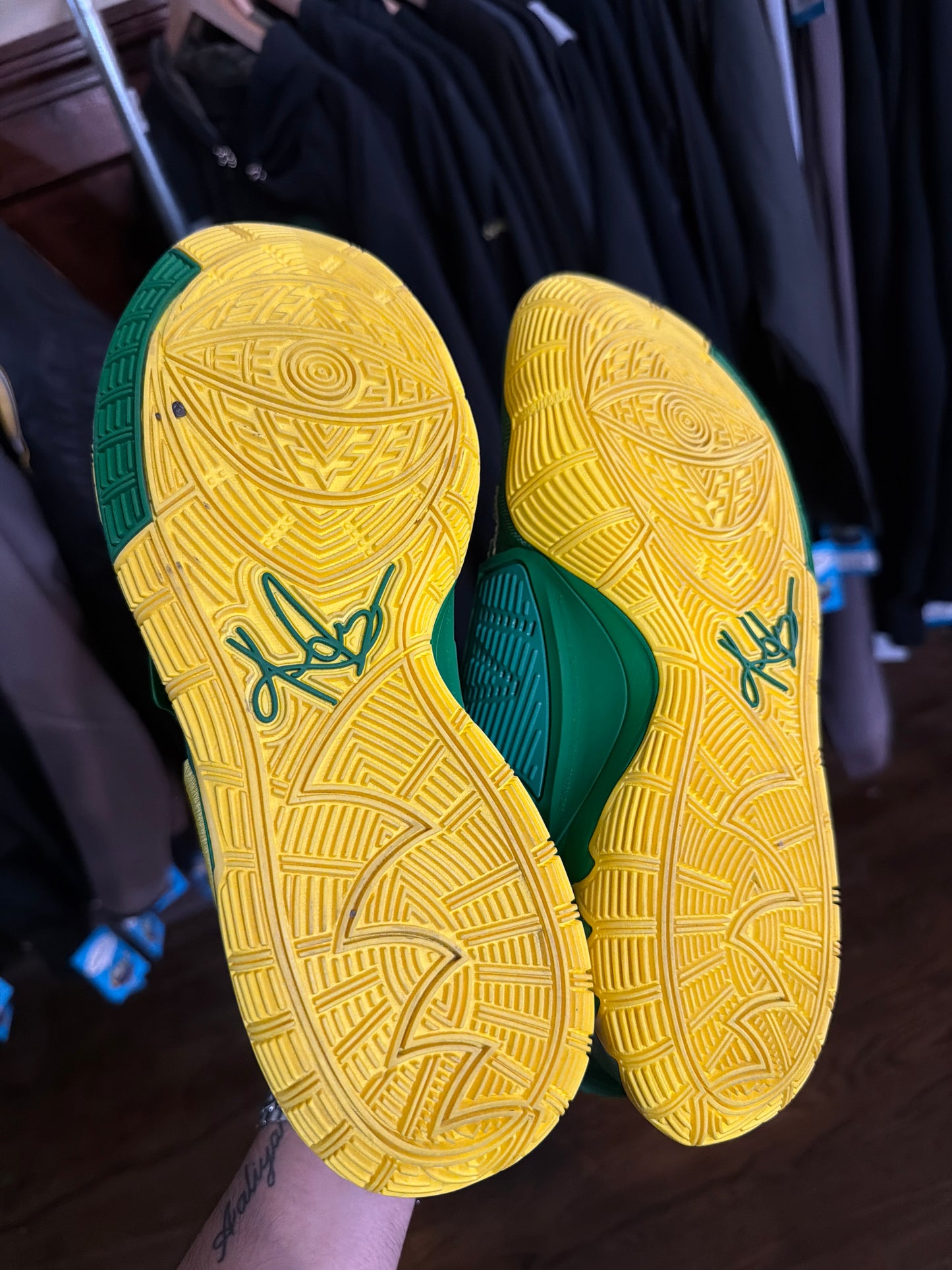 Oregon Kyrie PE Promo Sample (8 men’s)