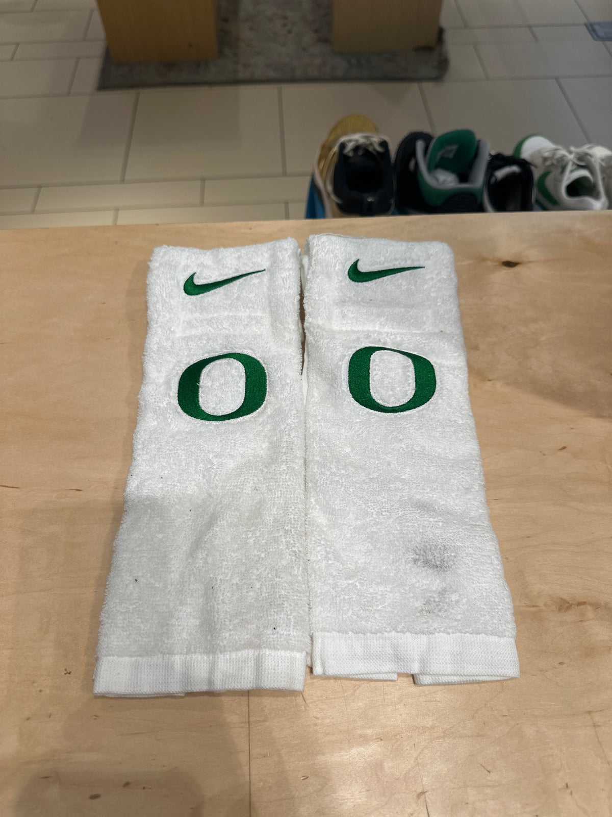 Oregon Towels Game Used (1)