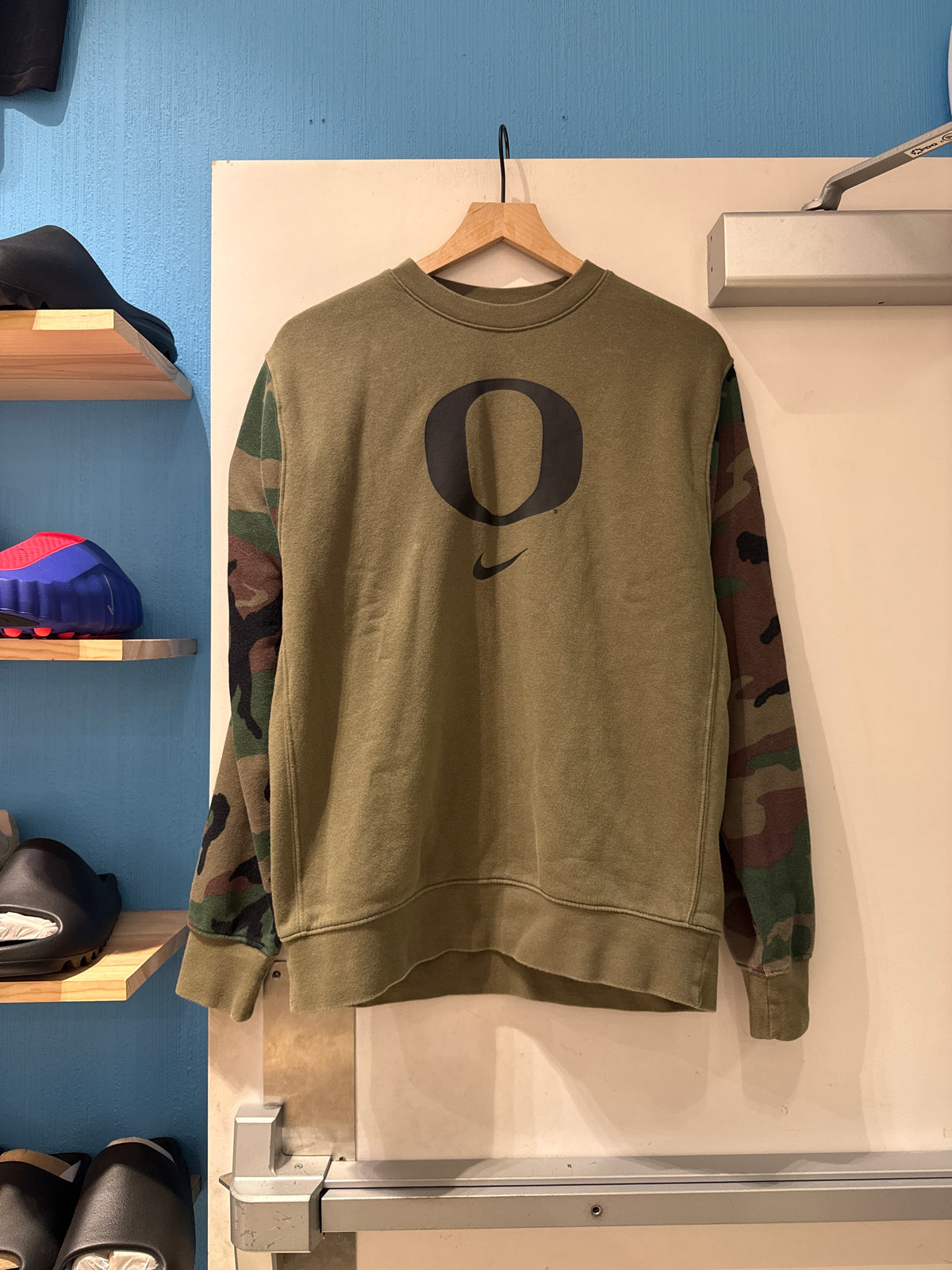 Oregon Team Issued Crewneck(M)