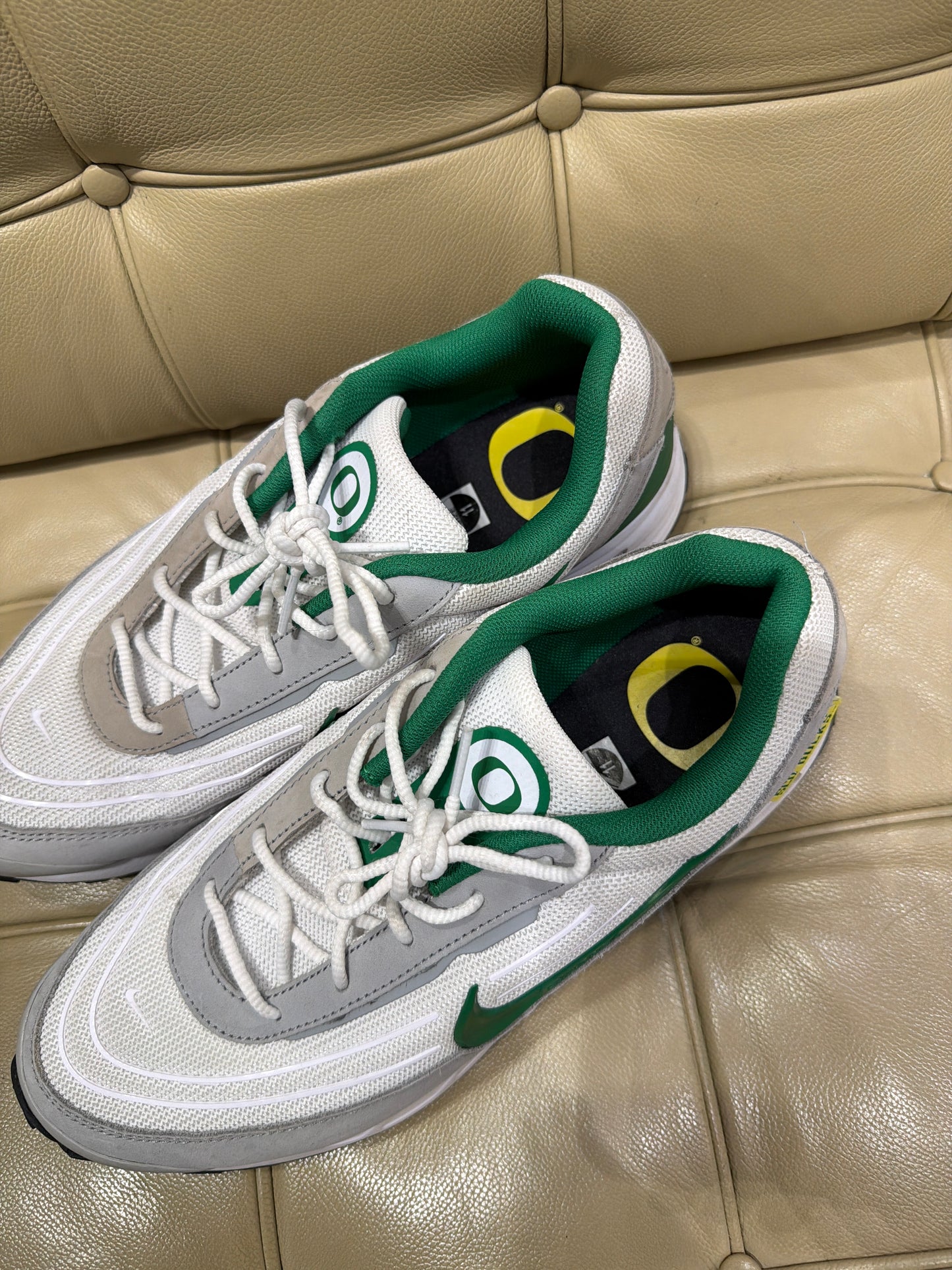 Oregon Trainers (Size 11)