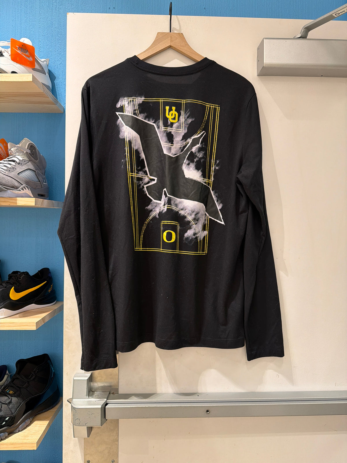 Oregon Team Issued Warm Up Shirt (L)