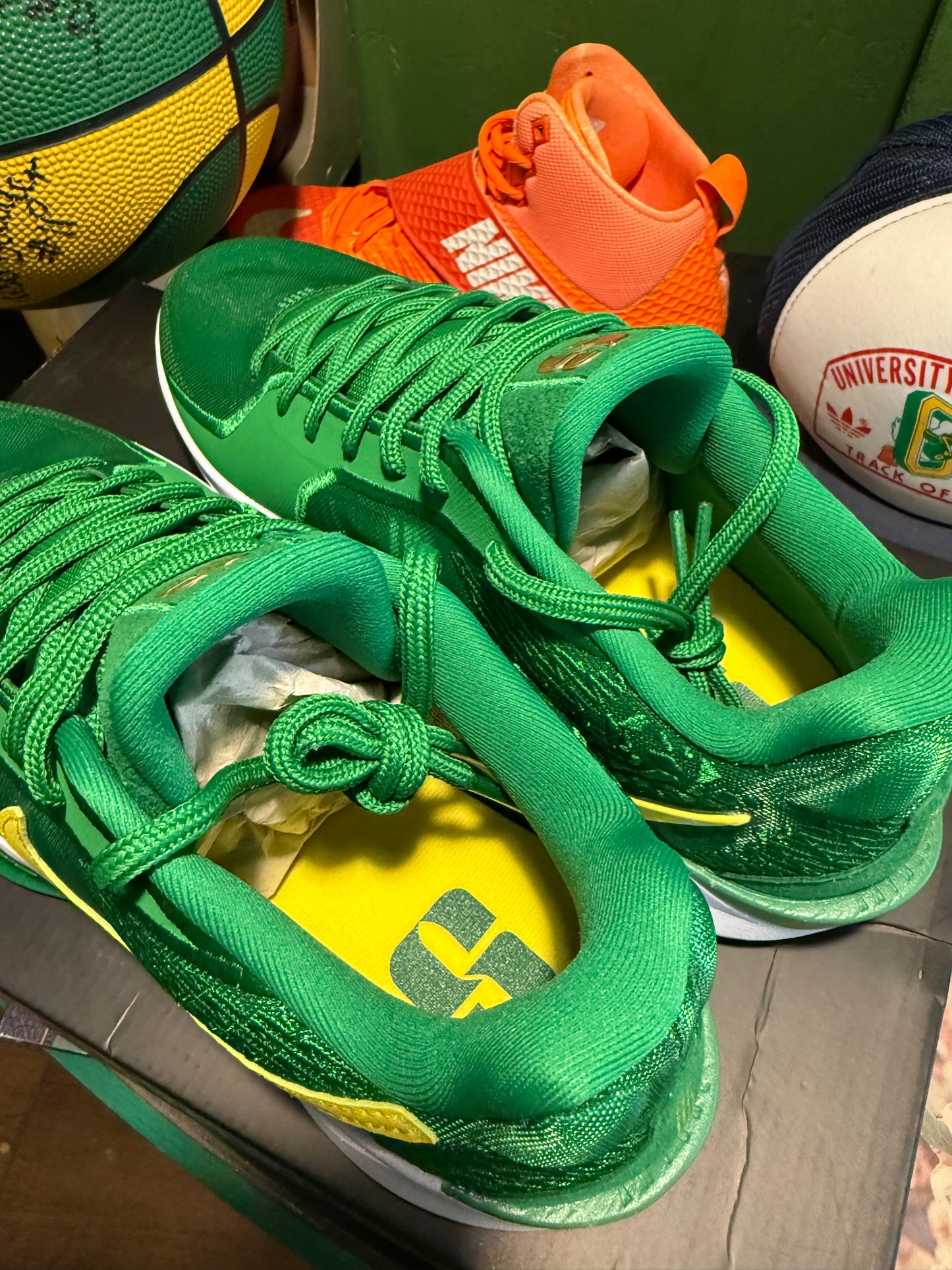 Oregon Nike Sabrina 2s Brand New Size 9.5 Men’s