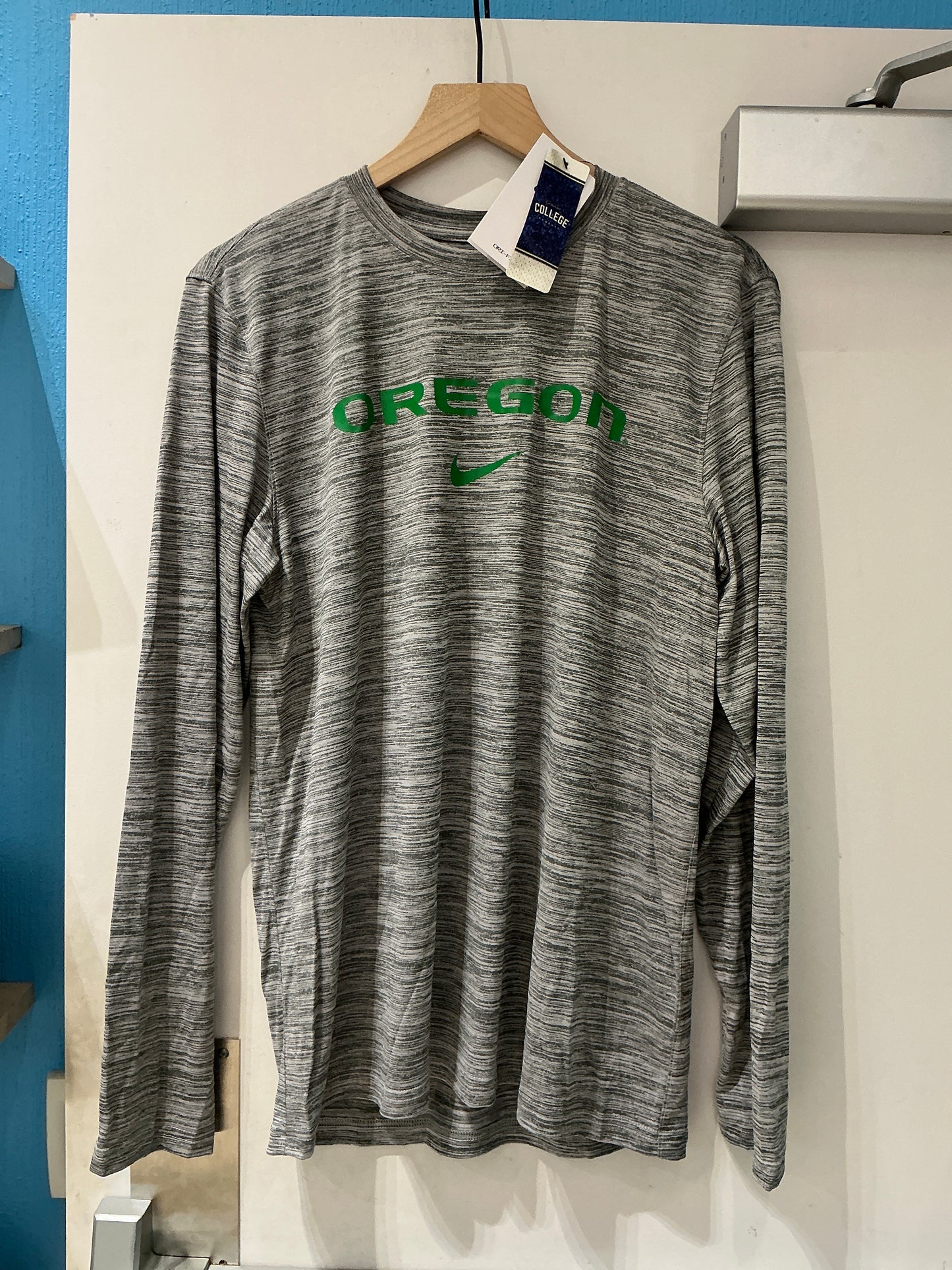 Oregon Long-sleeve Tee (Medium) New