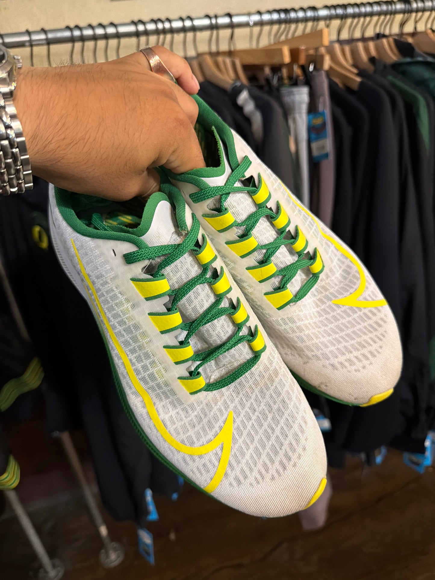 Oregon Nike Pegasus (8 men’s)