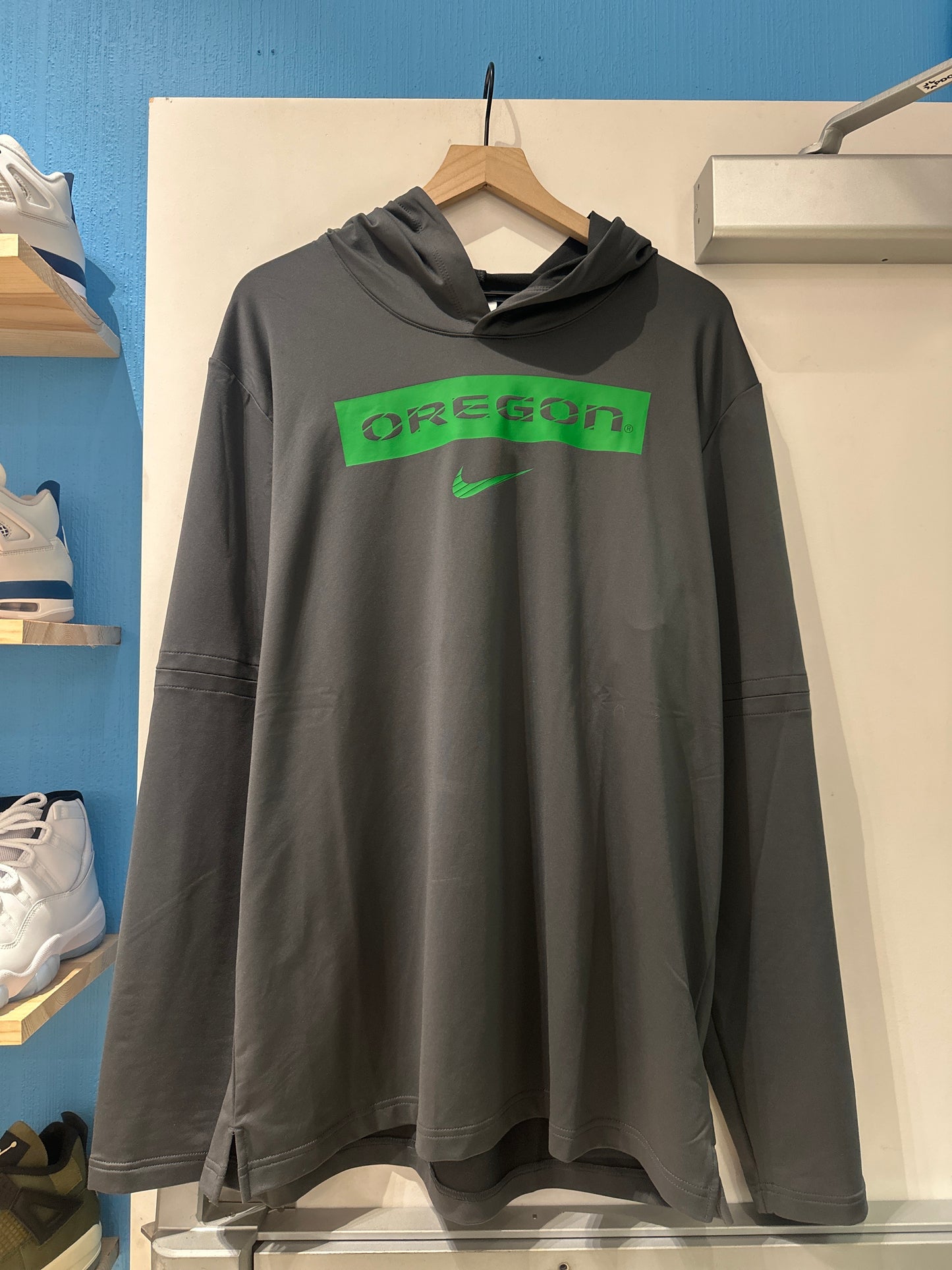 Oregon Team Issued Long Sleeve(XL)
