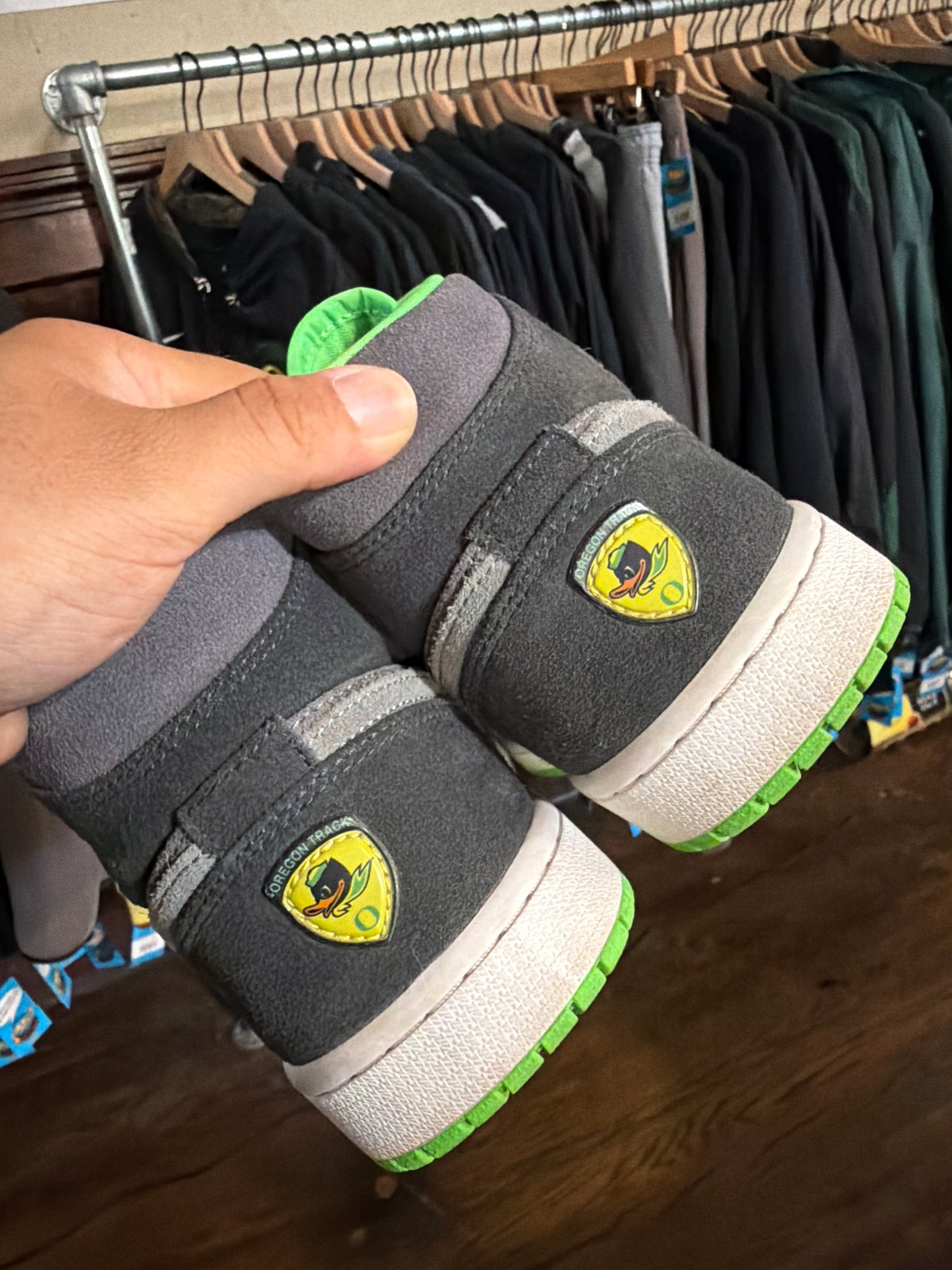 Oregon Jordan 1 Mid Rare Team Issued (8 men’s)