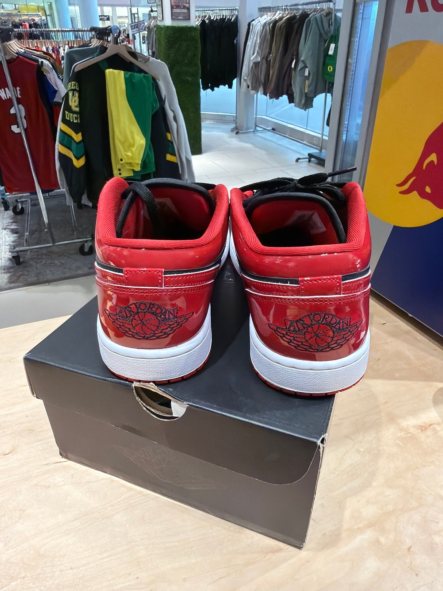 Jordan 1 Low Red (Size 10.5)