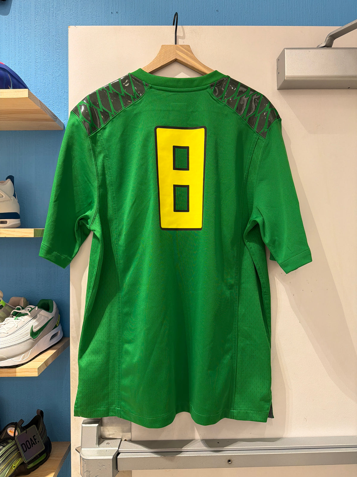 Oregon #8 Mariota Jersey (Medium)