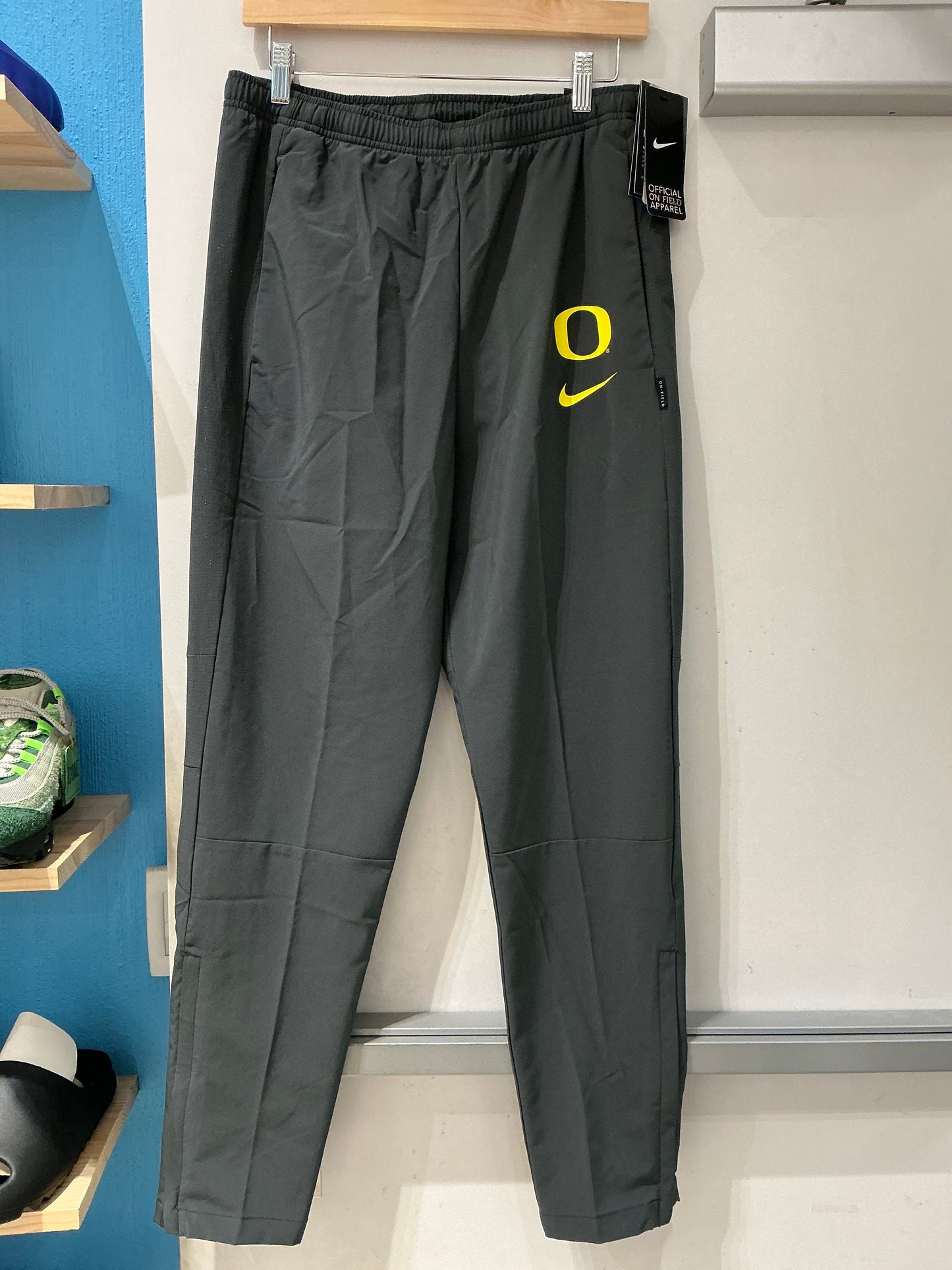 Oregon On Field Track Pants (Medium) New