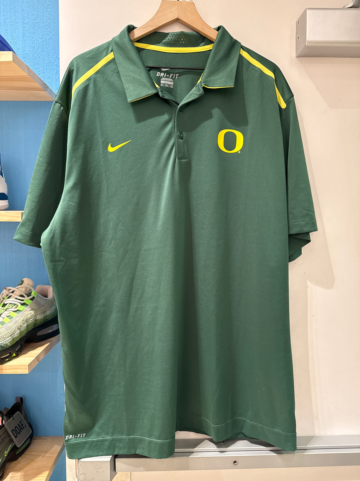 Team Issued Nike Oregon Ducks Polo (3XL)