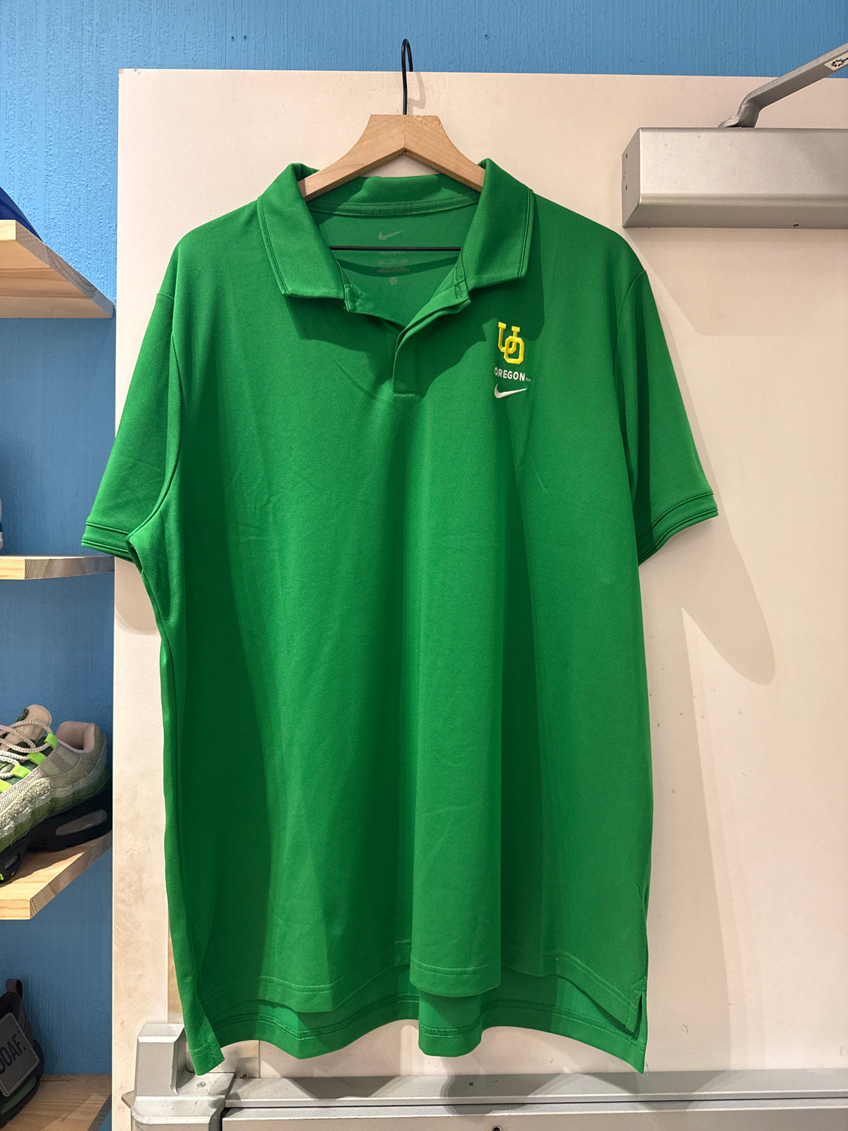 Team Issued Nike Oregon Ducks Polo (2XL)
