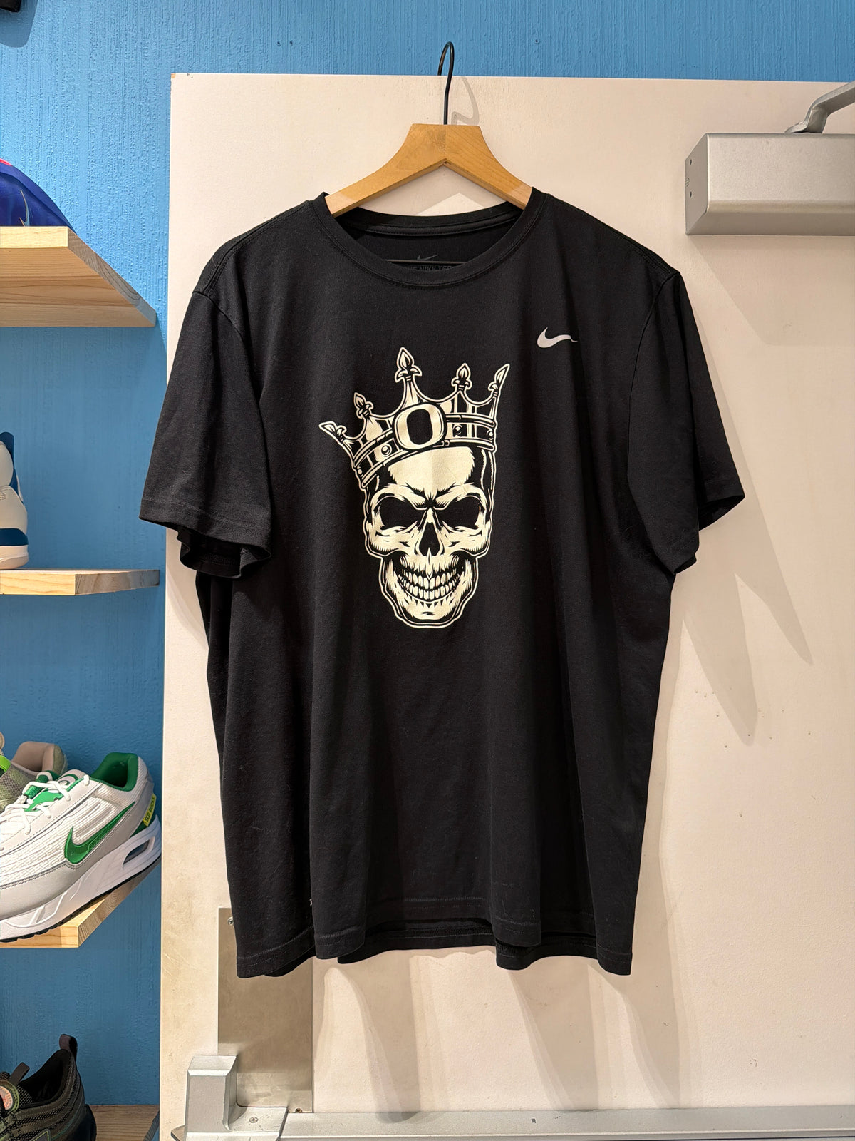 Rare Oregon Team Issued Crown Tee (XL)