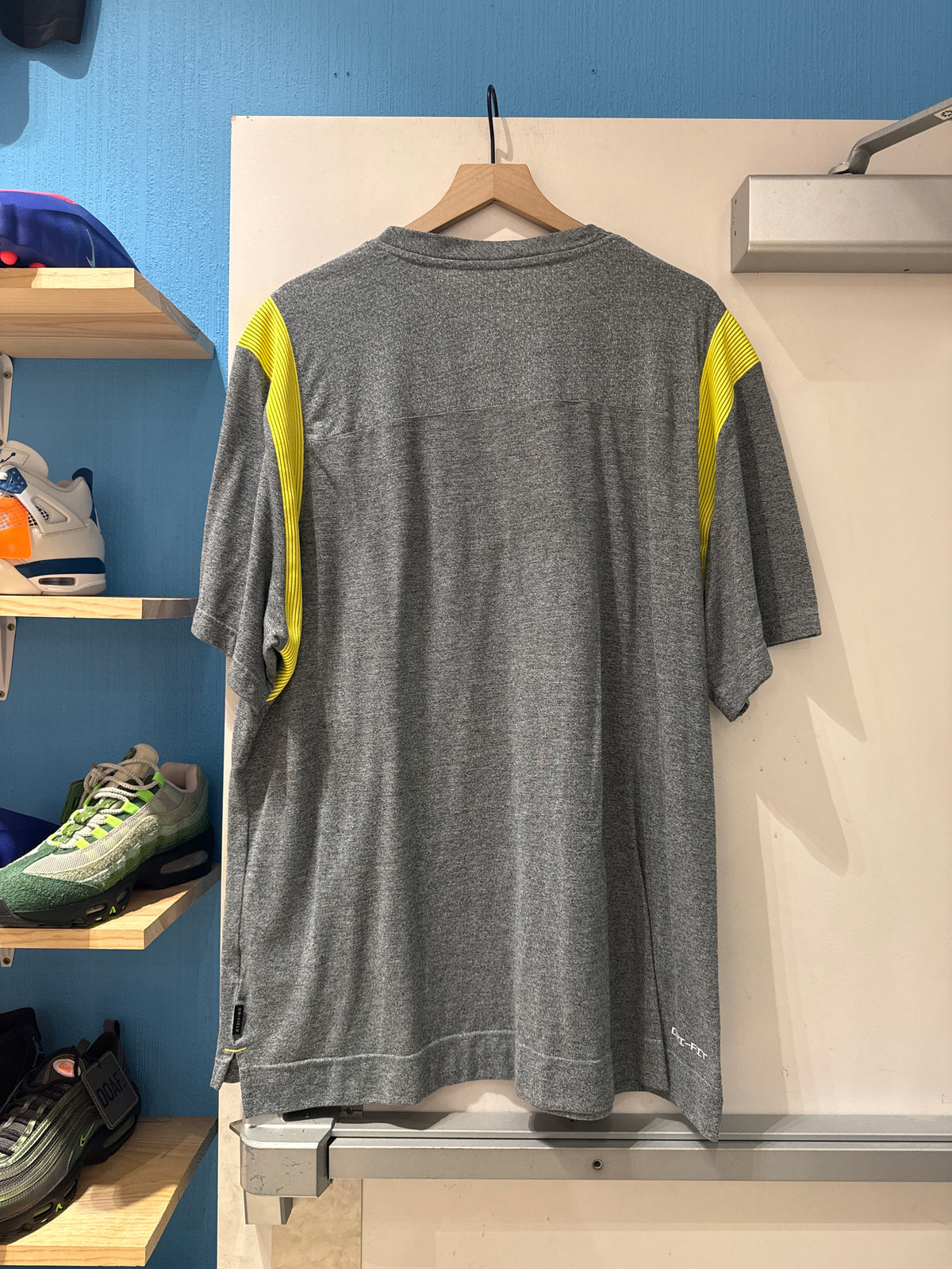 Team Issued Nike Oregon Ducks Tee (3XL)