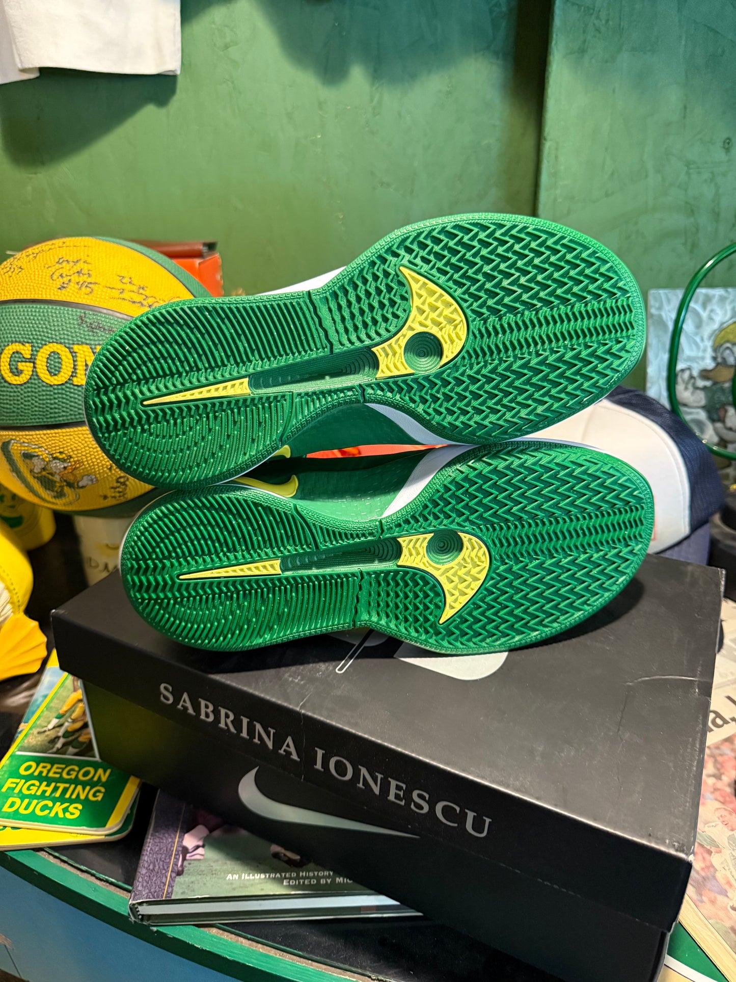 Oregon Nike Sabrina 2s Brand New Size 9.5 Men’s