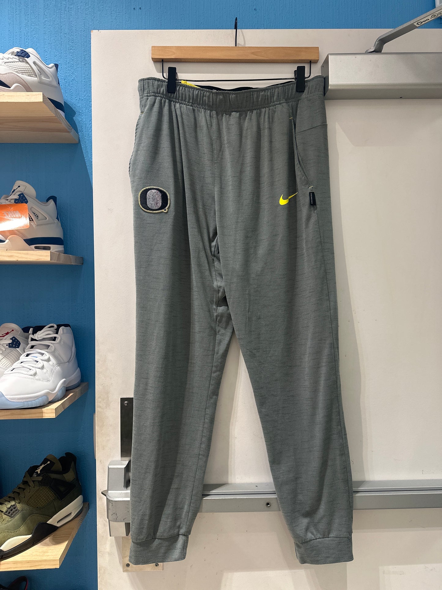 Oregon Team Issued Pants(L)