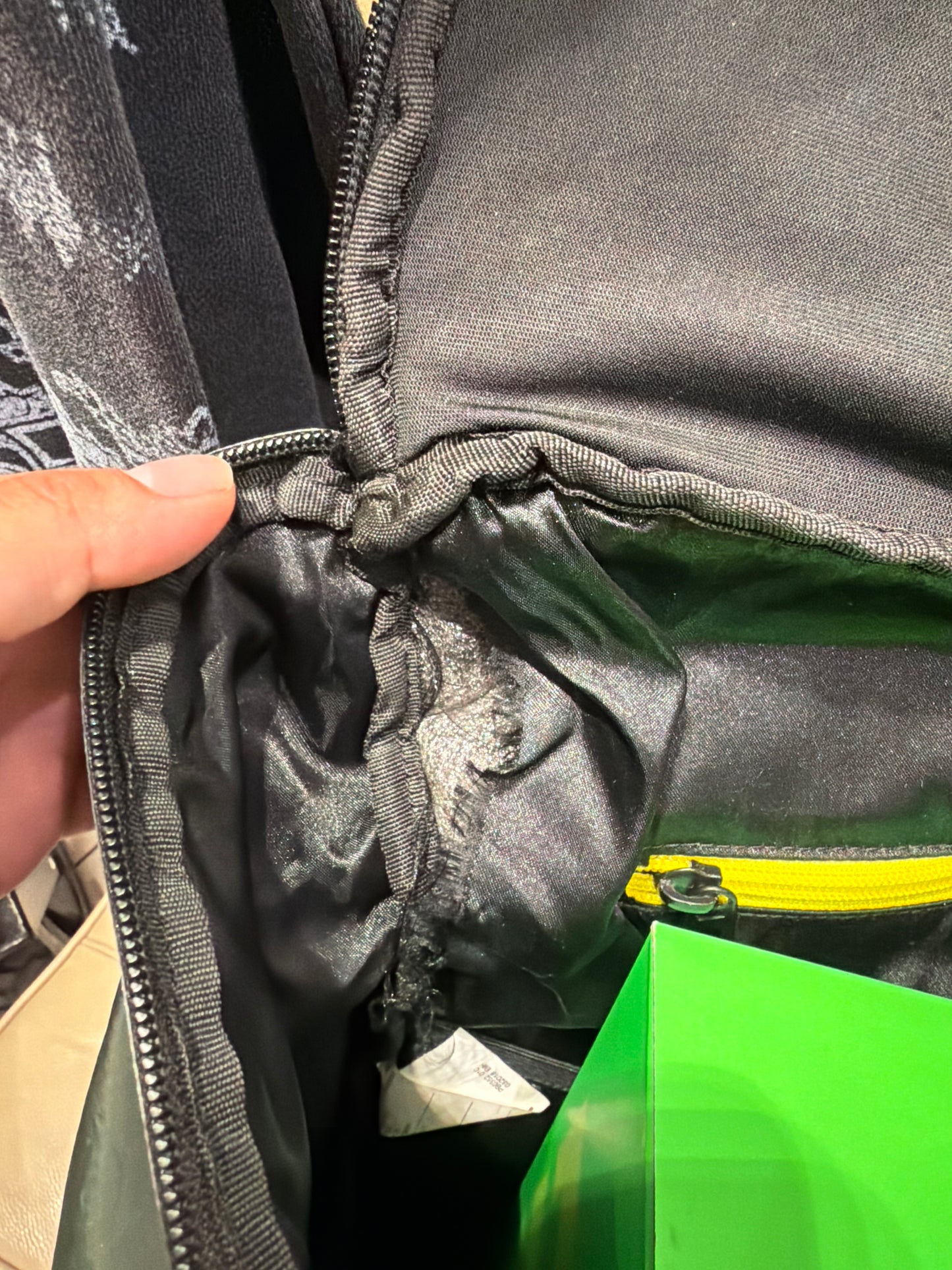 Oregon Team Issued Backpack 2018/2019 (Small rip on inside)