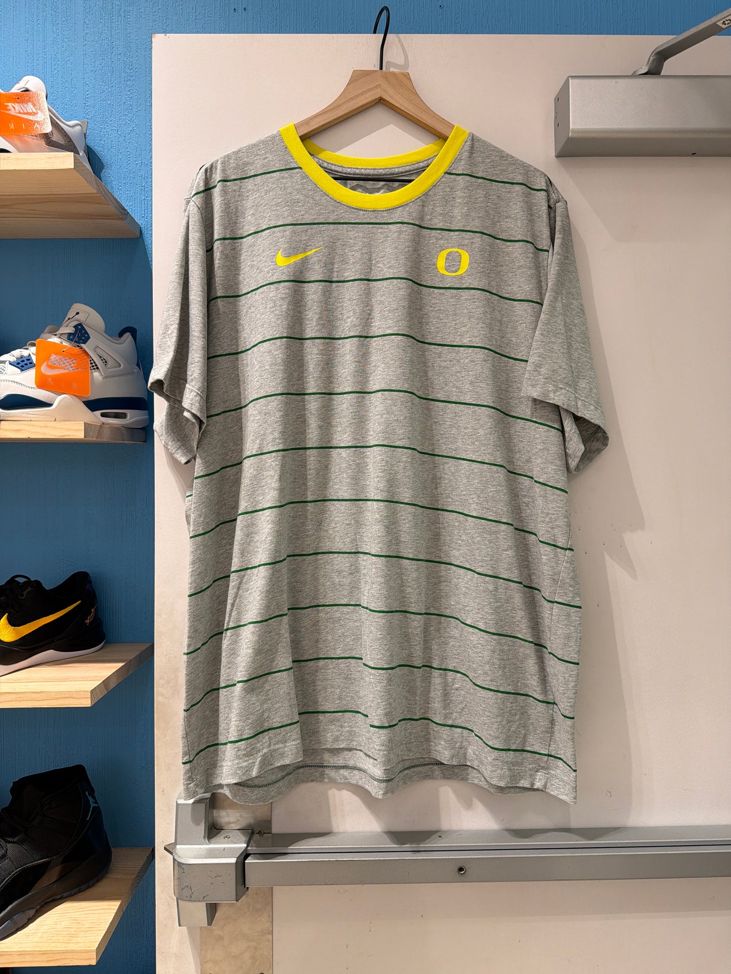 Oregon Nike Stripped Tee (XXL)