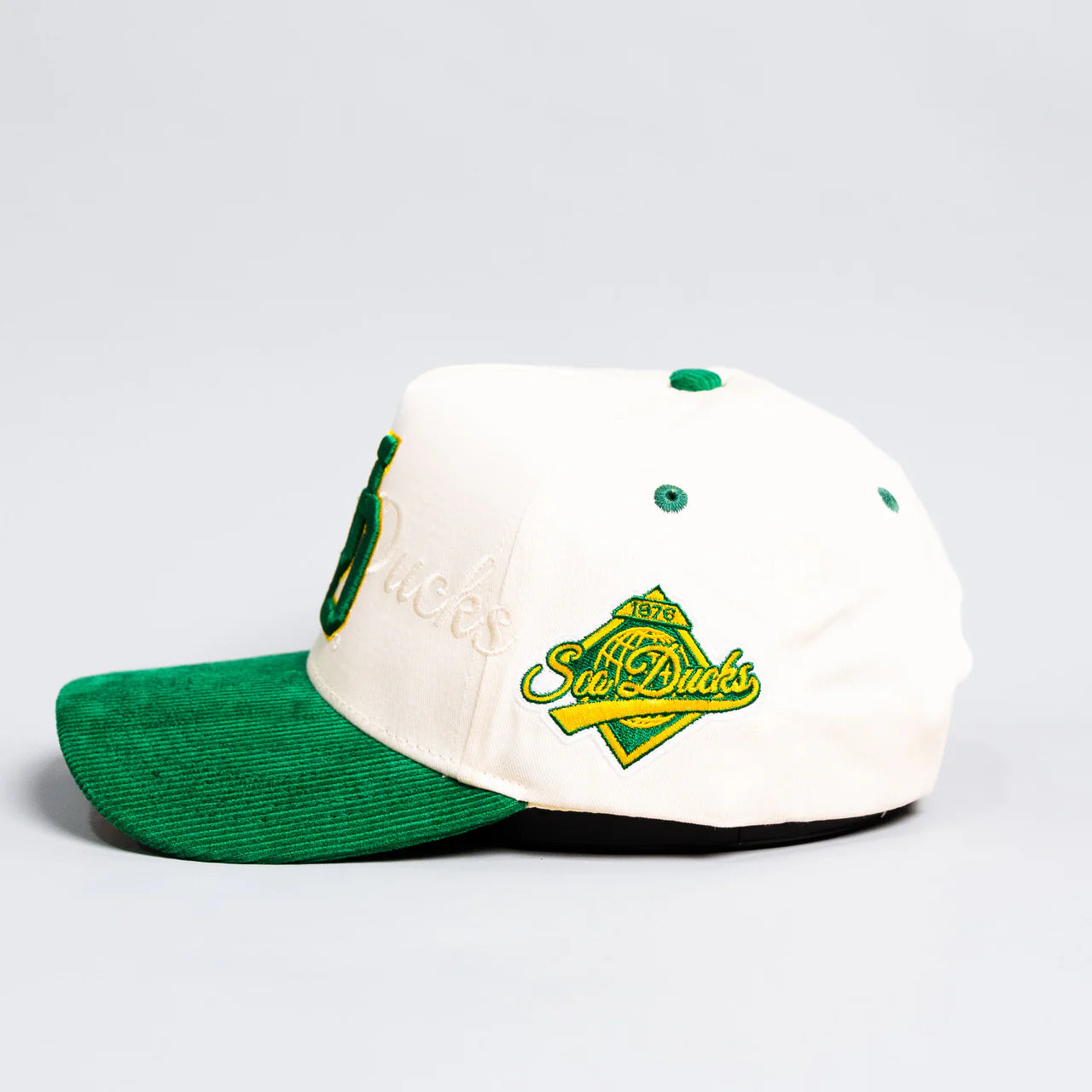 OREGON UO SCRIPT / CREAM & GREEN CORDUROY