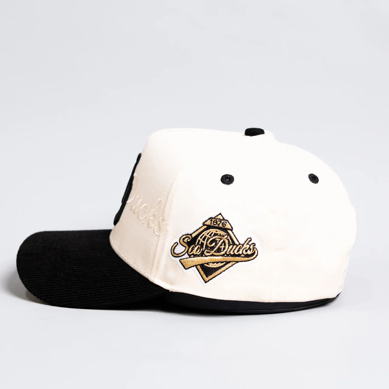 OREGON UO SCRIPT / CREAM & BLACK CORDUROY