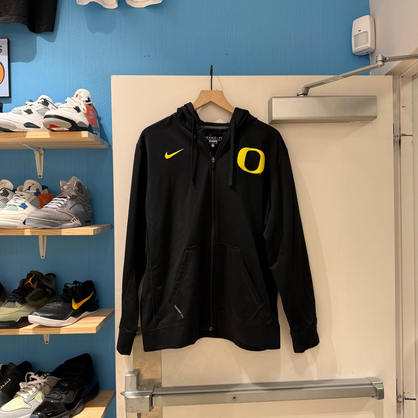 Oregon Nike Black Hoodie (L)