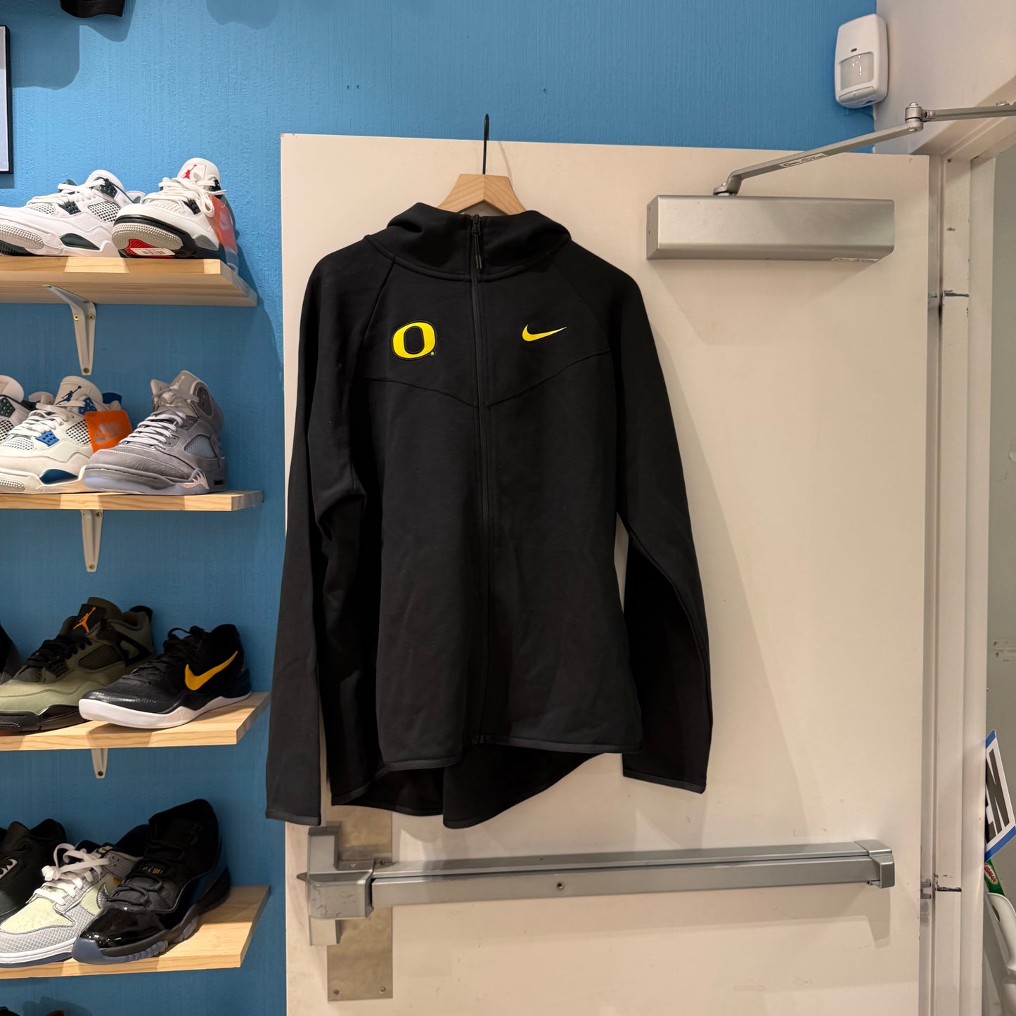 Oregon Nike Tech Black Jacket (3XL)