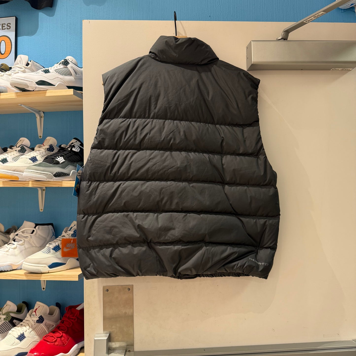 Oregon Nike Puffy Vest - M