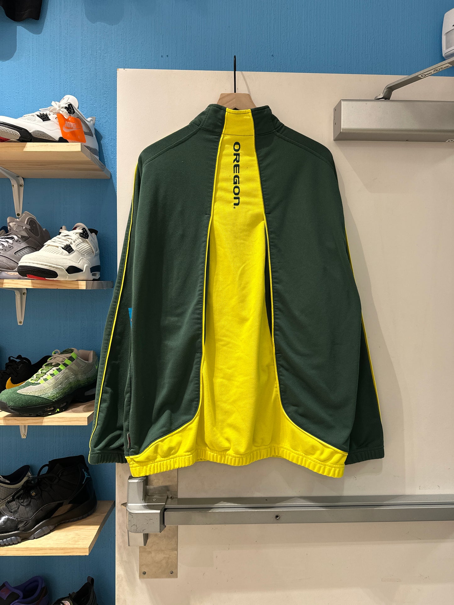Green Oregon Zip up (L)