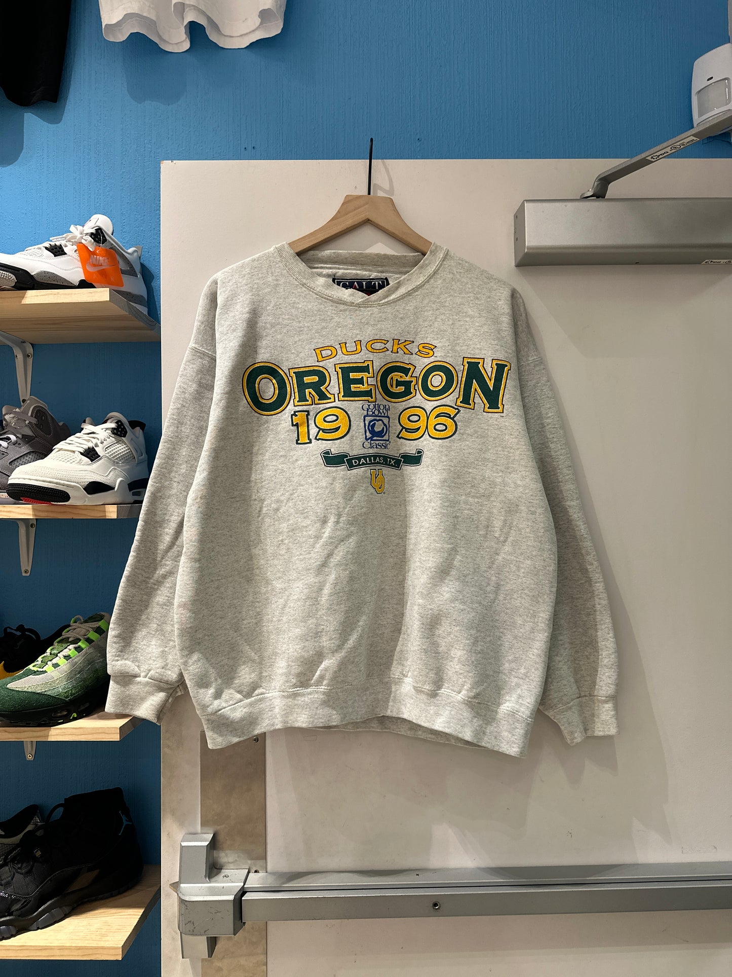 Grey Oregon Crew Neck (M)