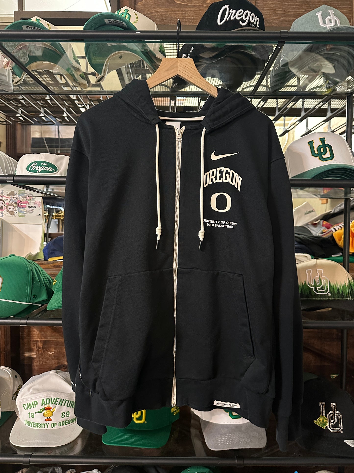 Oregon Basketball Player Issued Jacket(L)