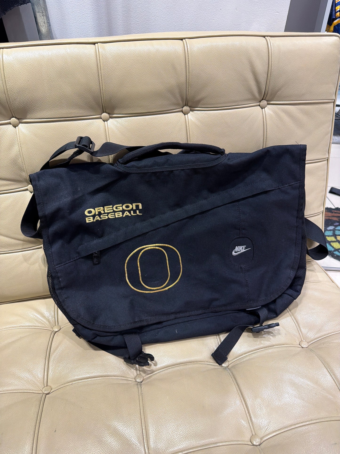Oregon Baseball Team Issued Bag