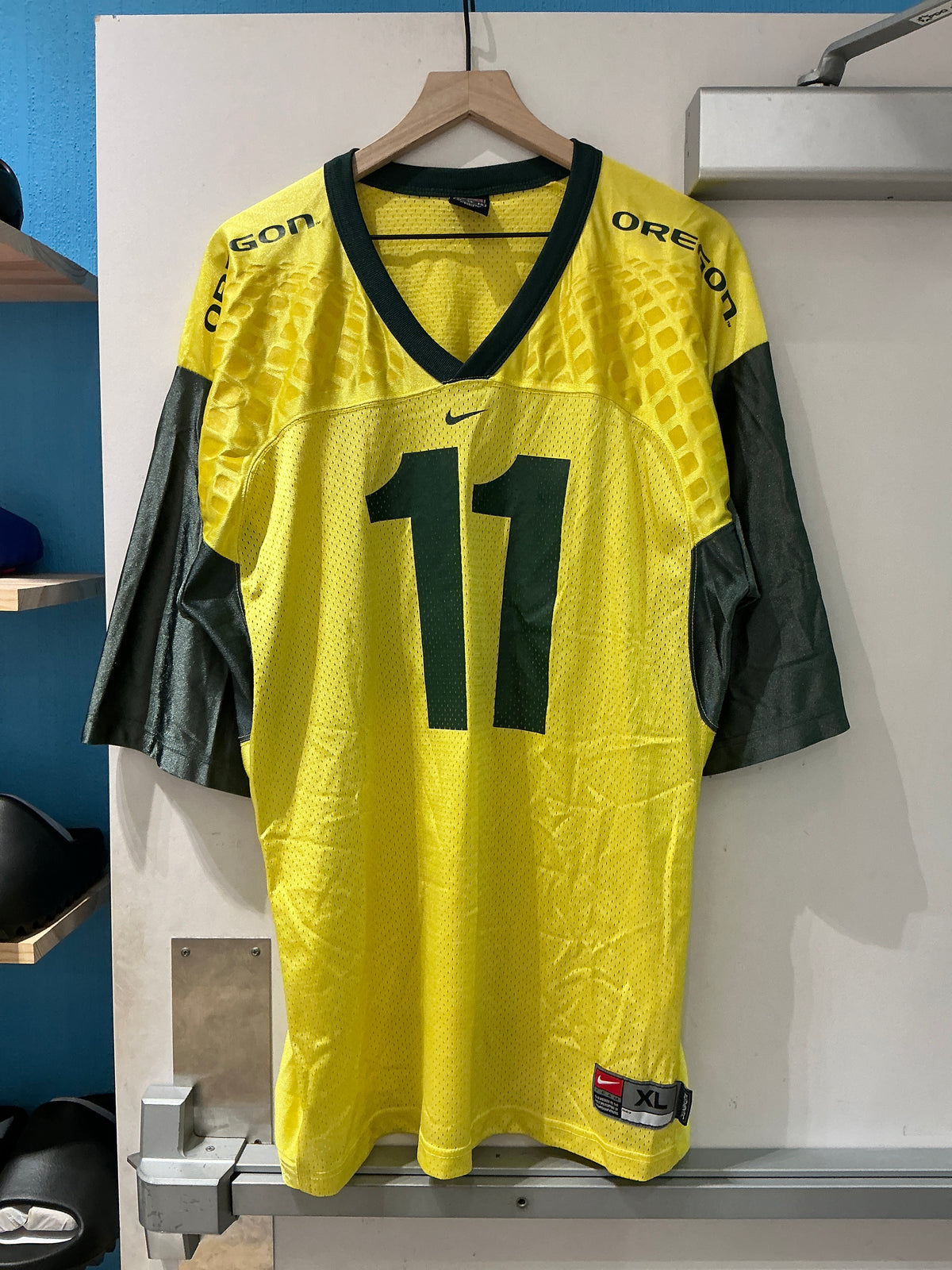 Nike Oregon Ducks Jersey #11 (XL)