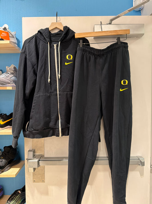 Oregon Team Issued Nike Set (XL)
