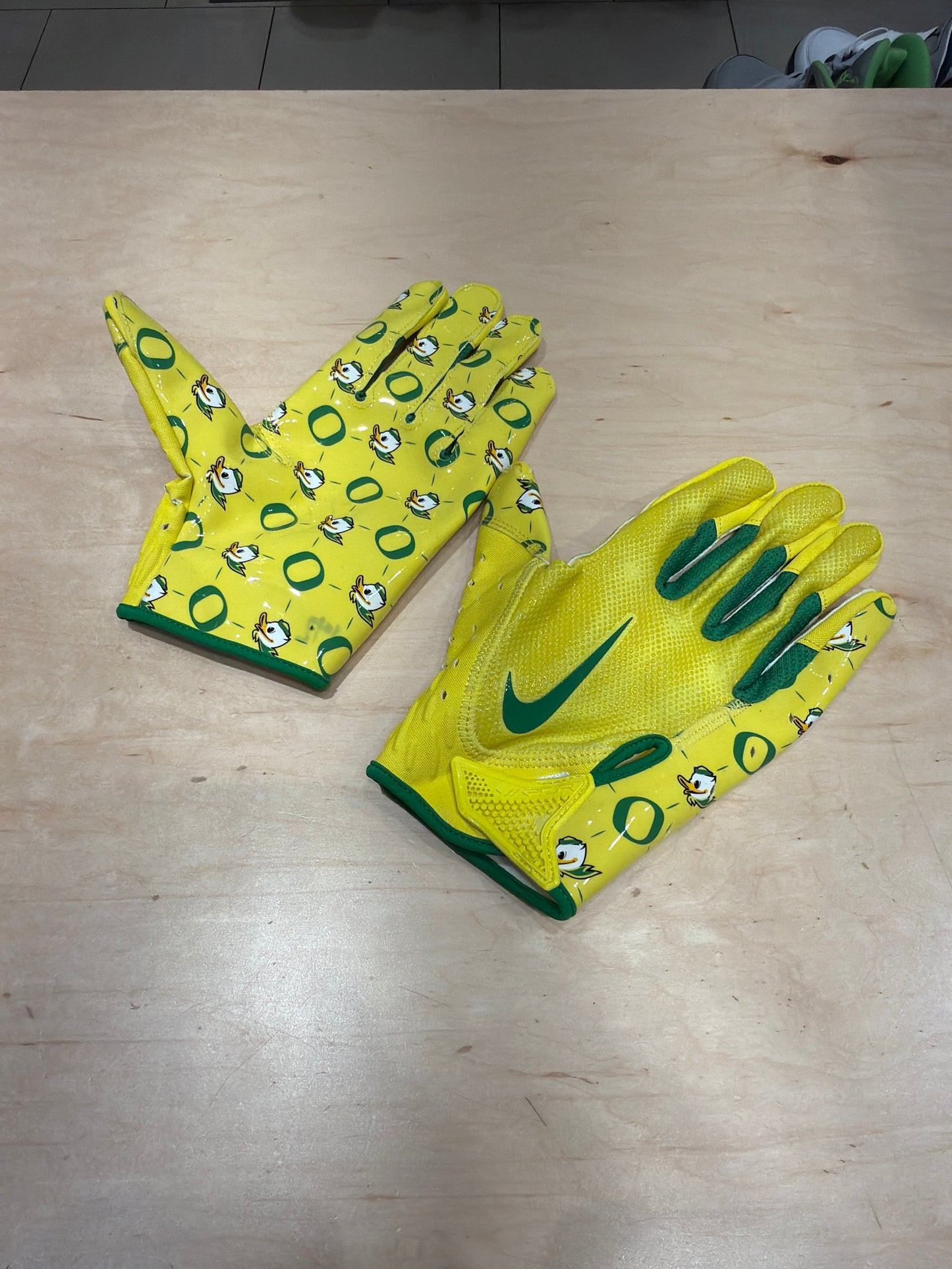 Oregon Team Issued Puddles Gloves (XL)