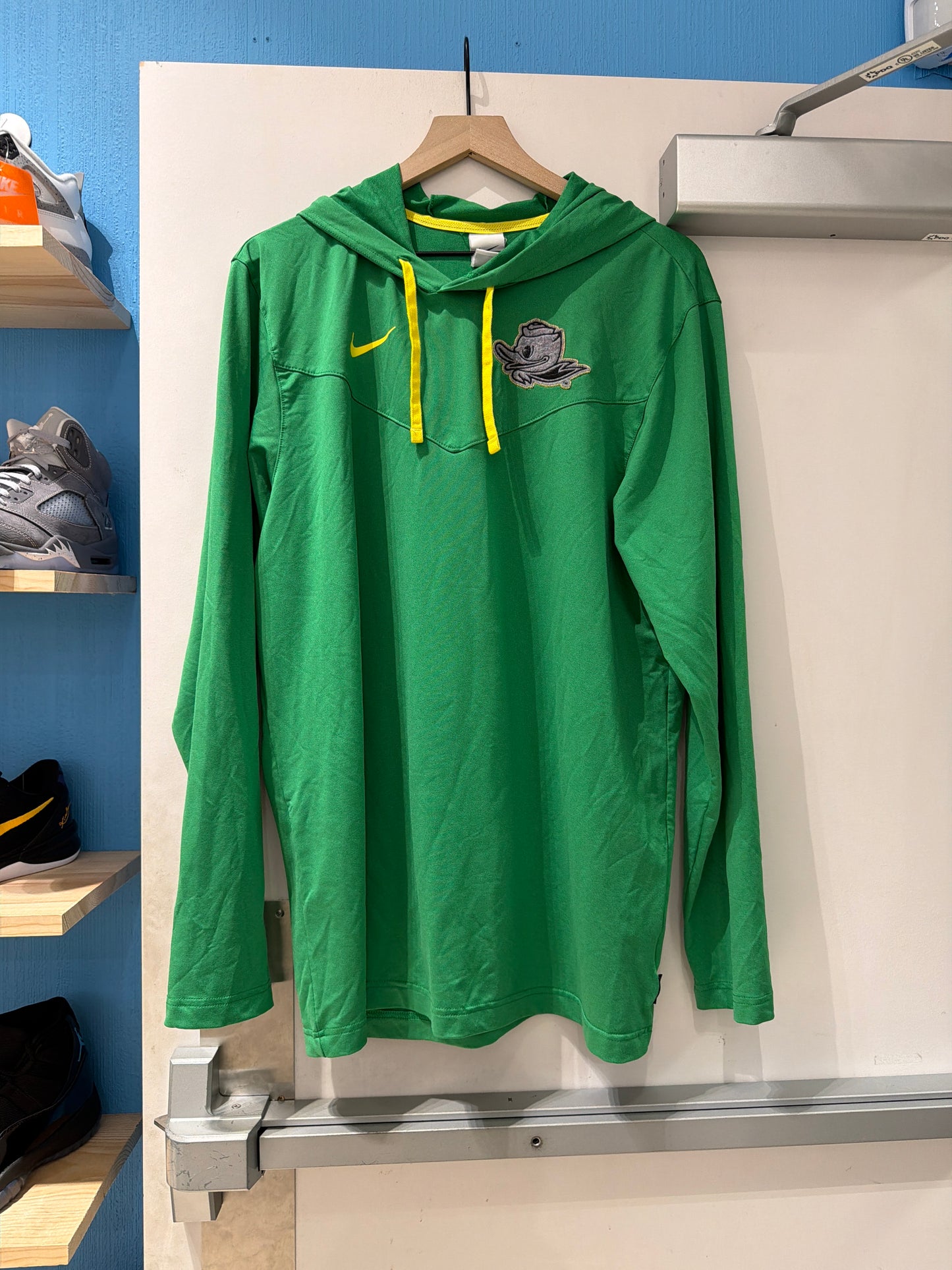Oregon Team Issued Shirt (L)