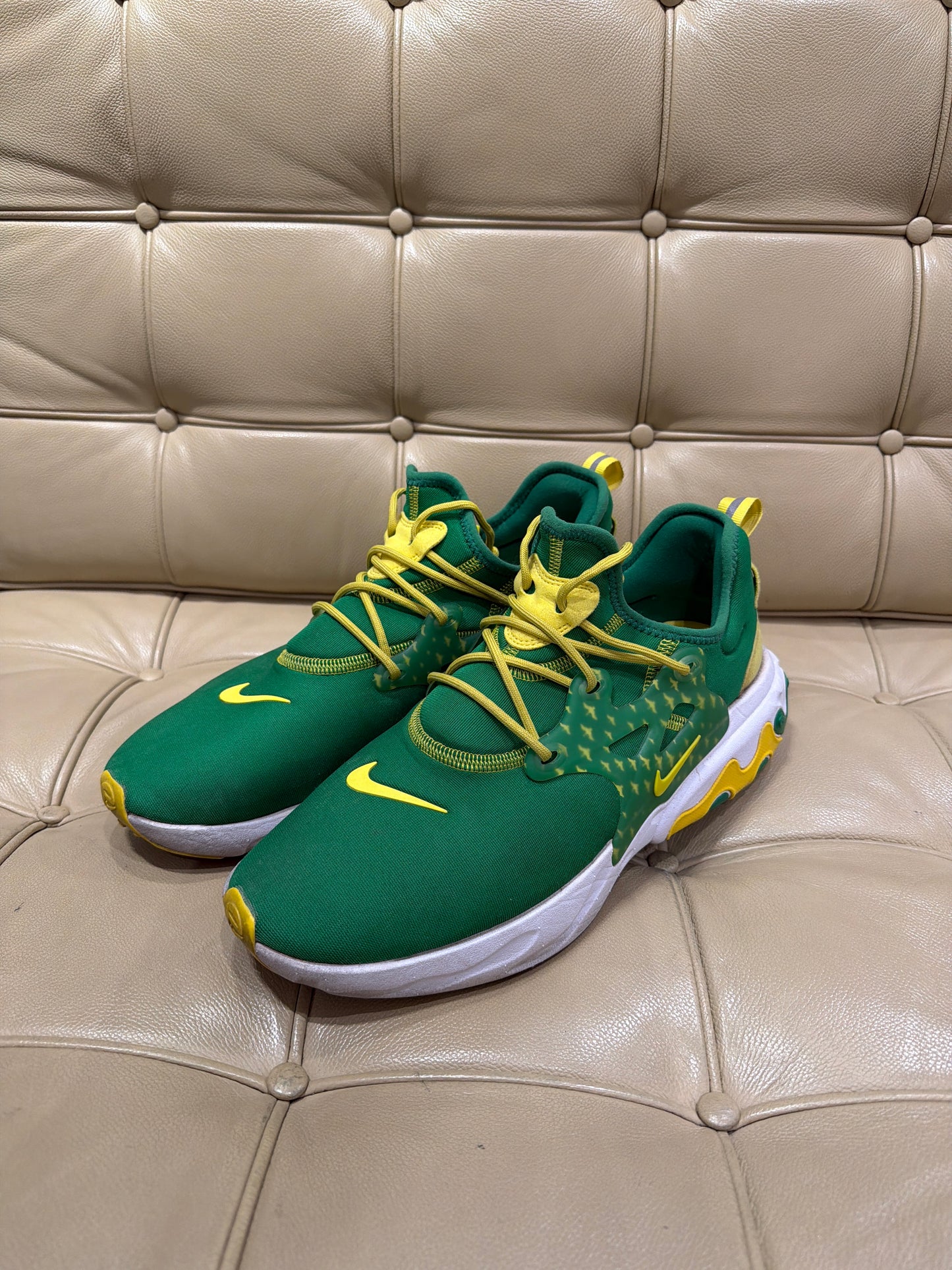 Oregon Team Issued Presto (Size 11)