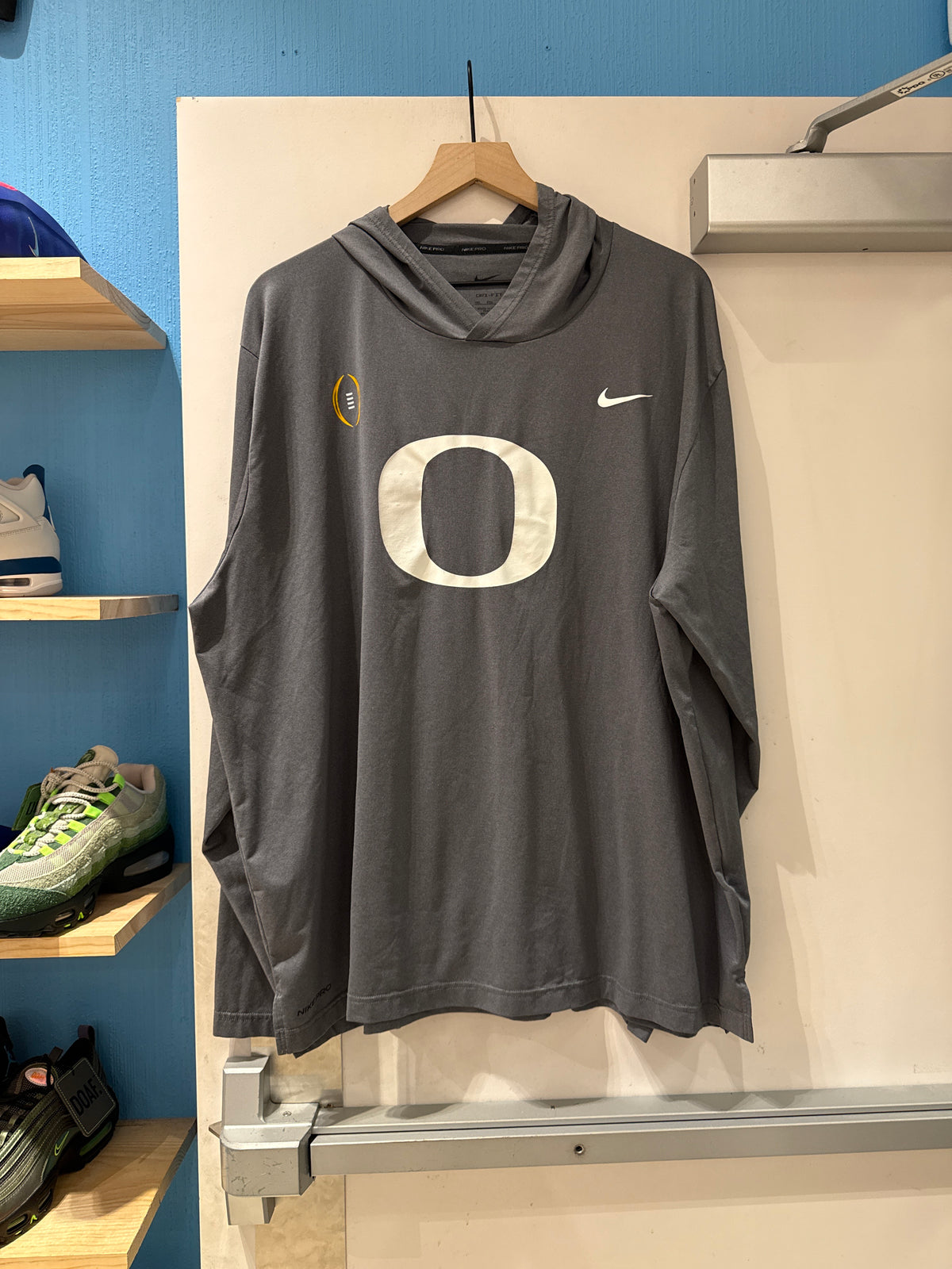 Team Issued Nike Oregon Ducks CFP Hooded Longsleeve (3XL)