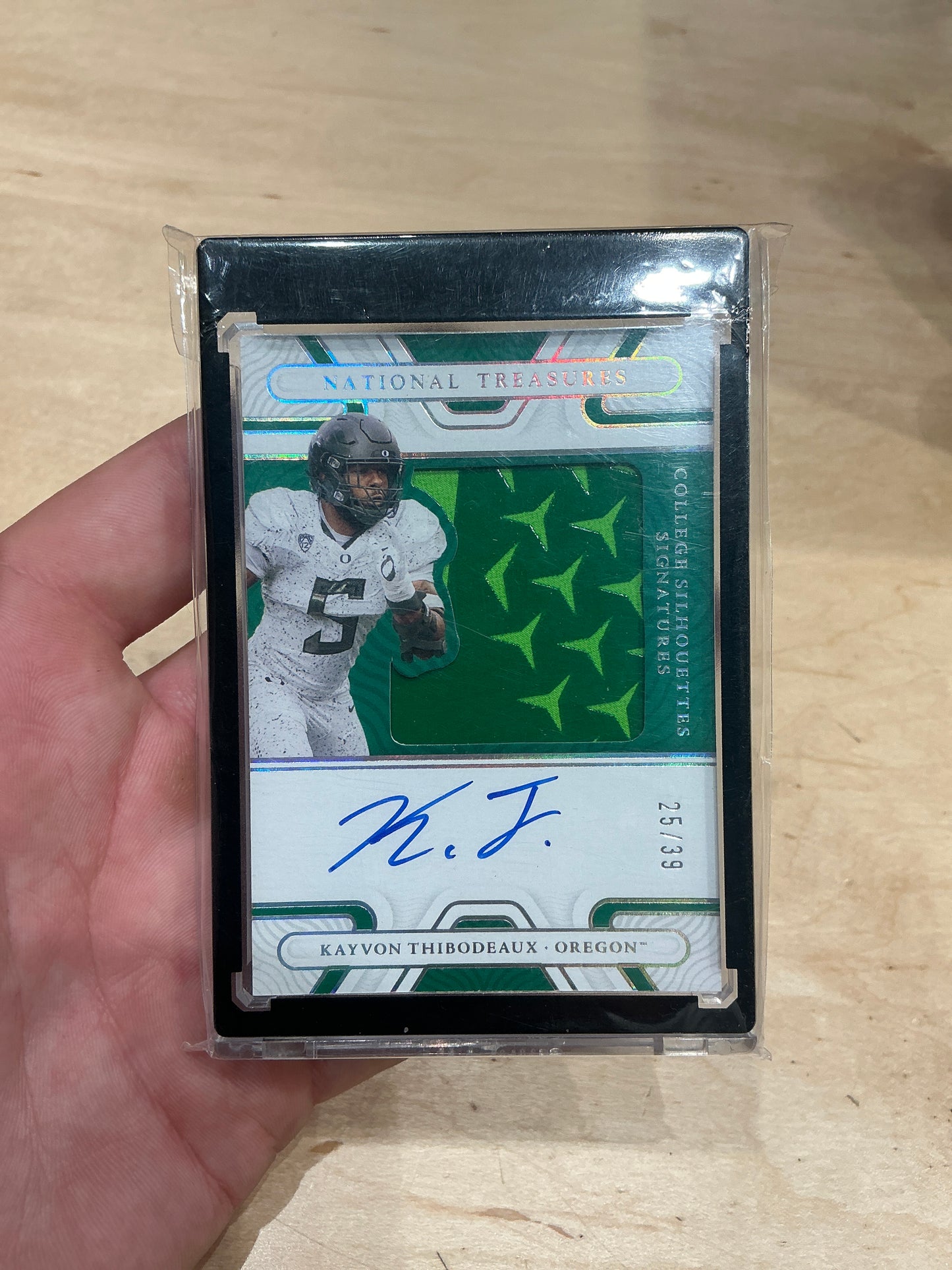 Kayvon Thibdeaux Auto 25/39