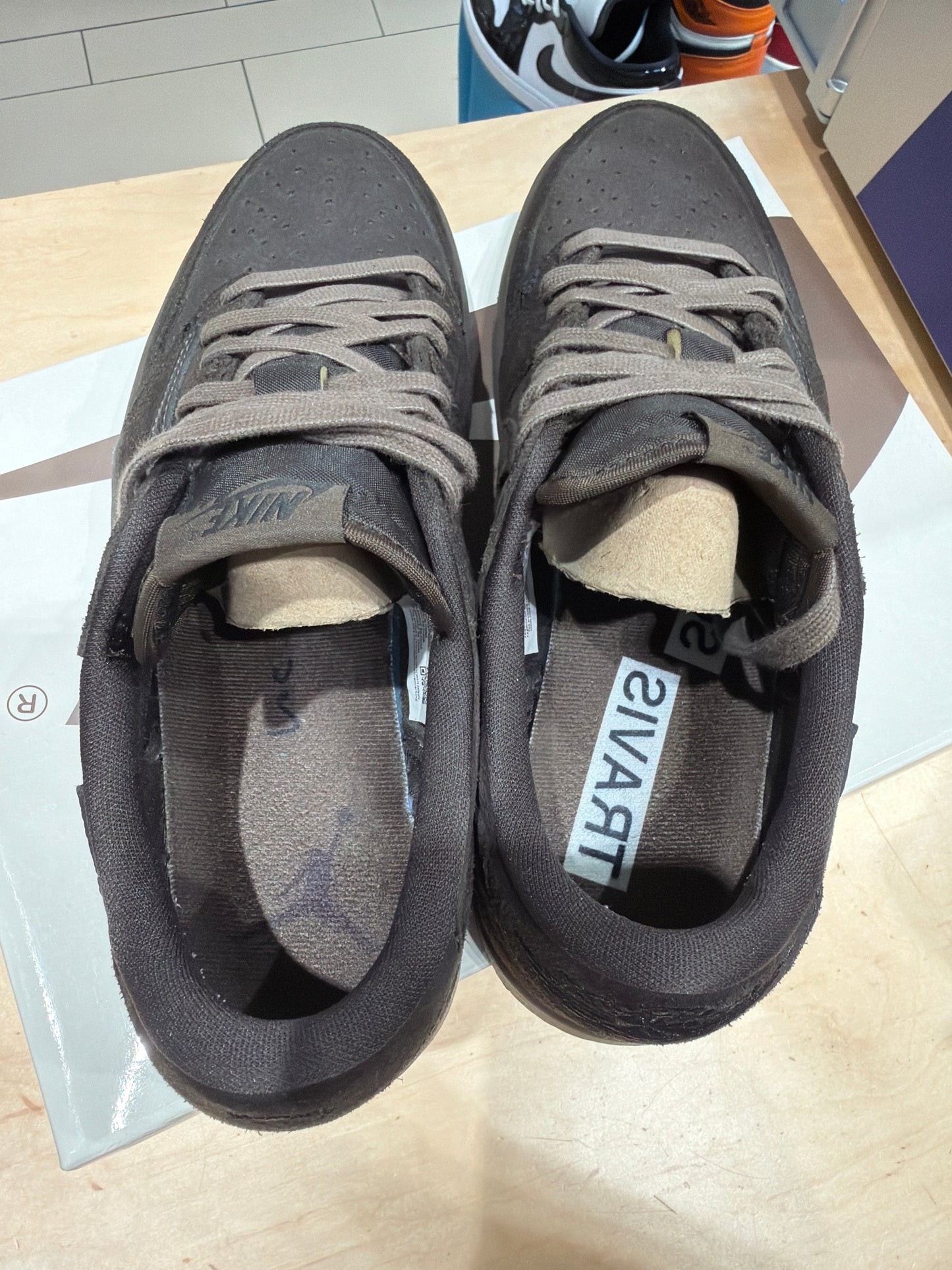 Travis Velvet Brown (Size 9)