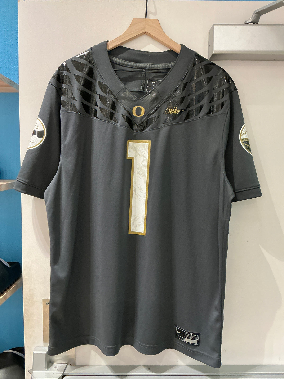 Nike Shoe Duck #1 Jersey  (XL)