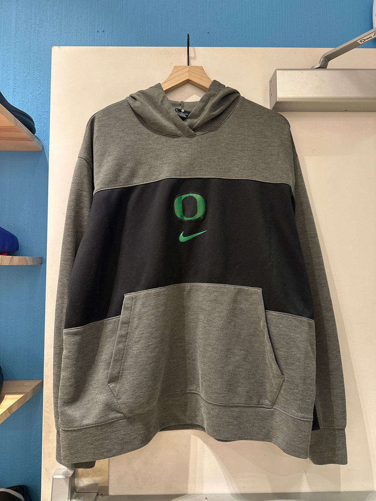 Oregon Nike Hoodie (XL)