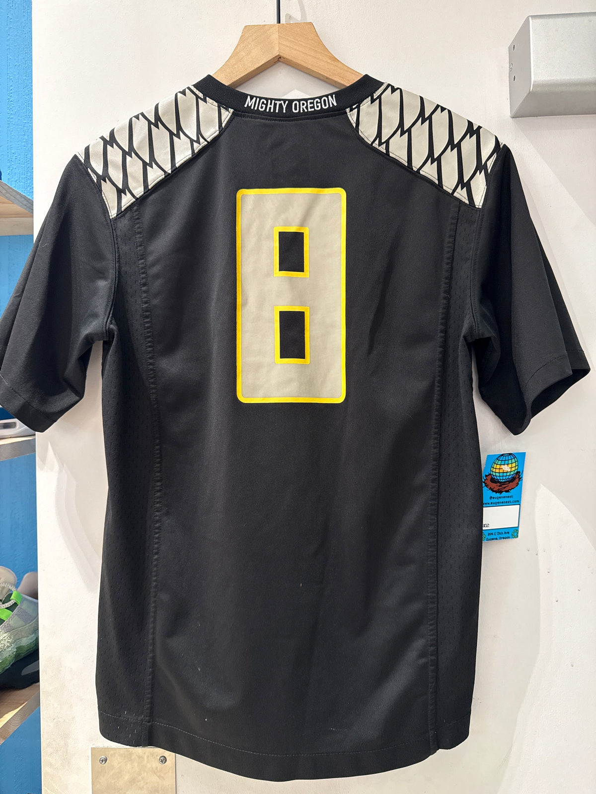 Nike Oregon Ducks Jersey #8 (Youth L)