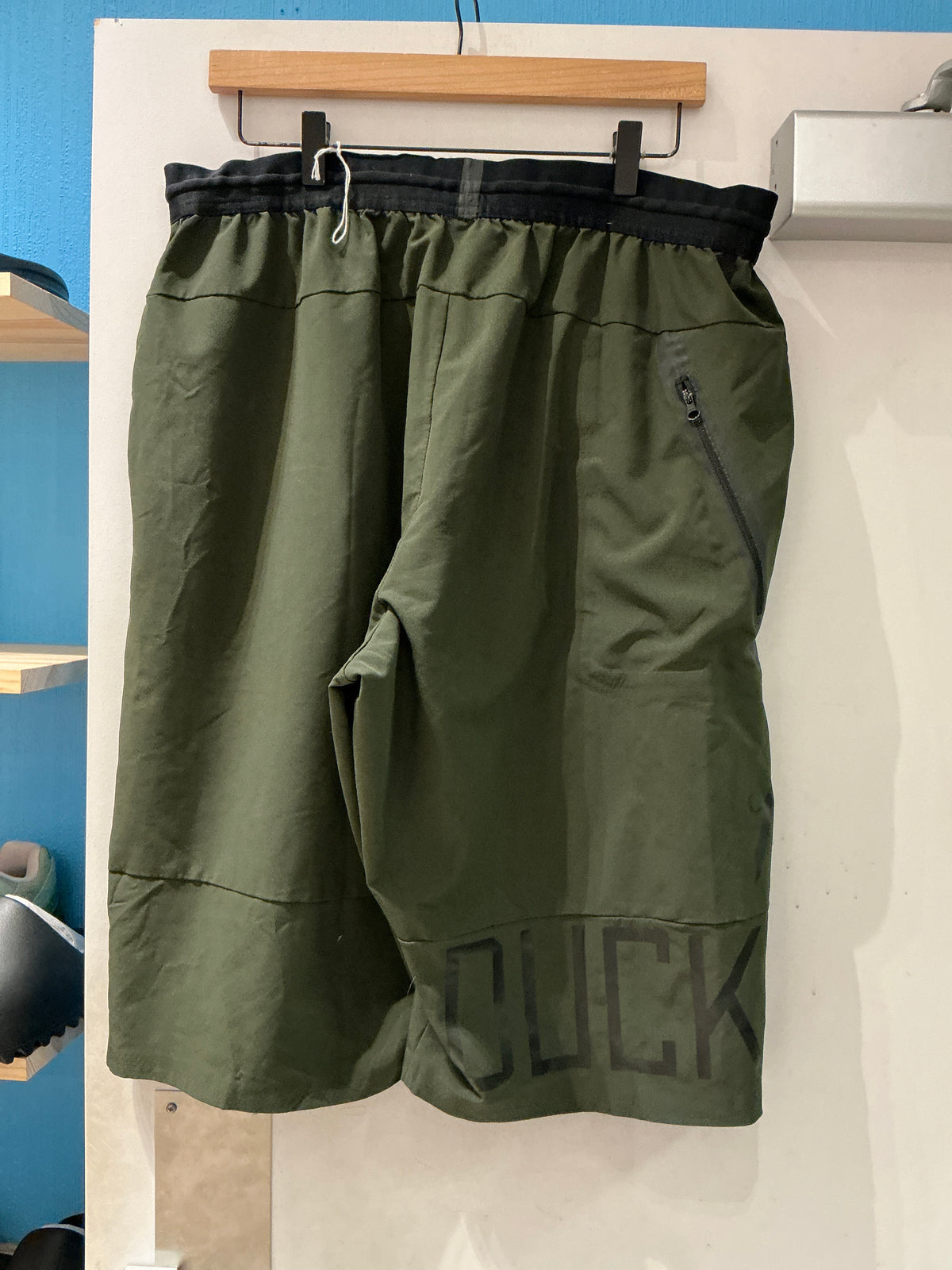 Oregon Ducks Team Issued Shorts (2XL)