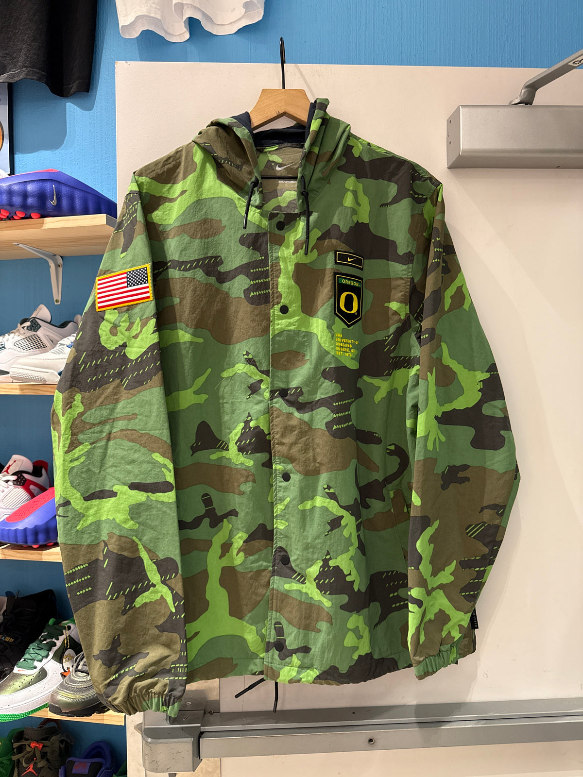 Nike Oregon Ducks Camo Jacket (XL)