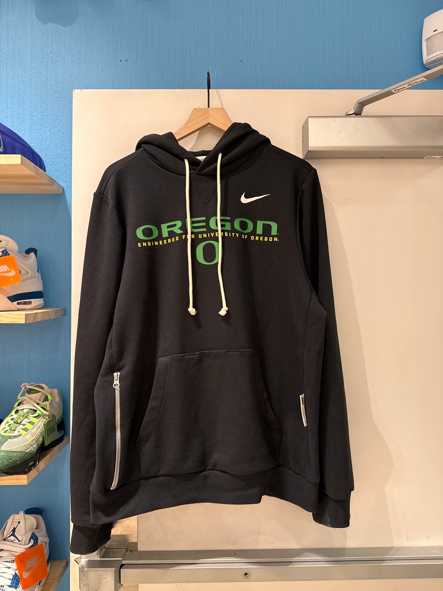 Oregon Team Issued Hoodie (M)