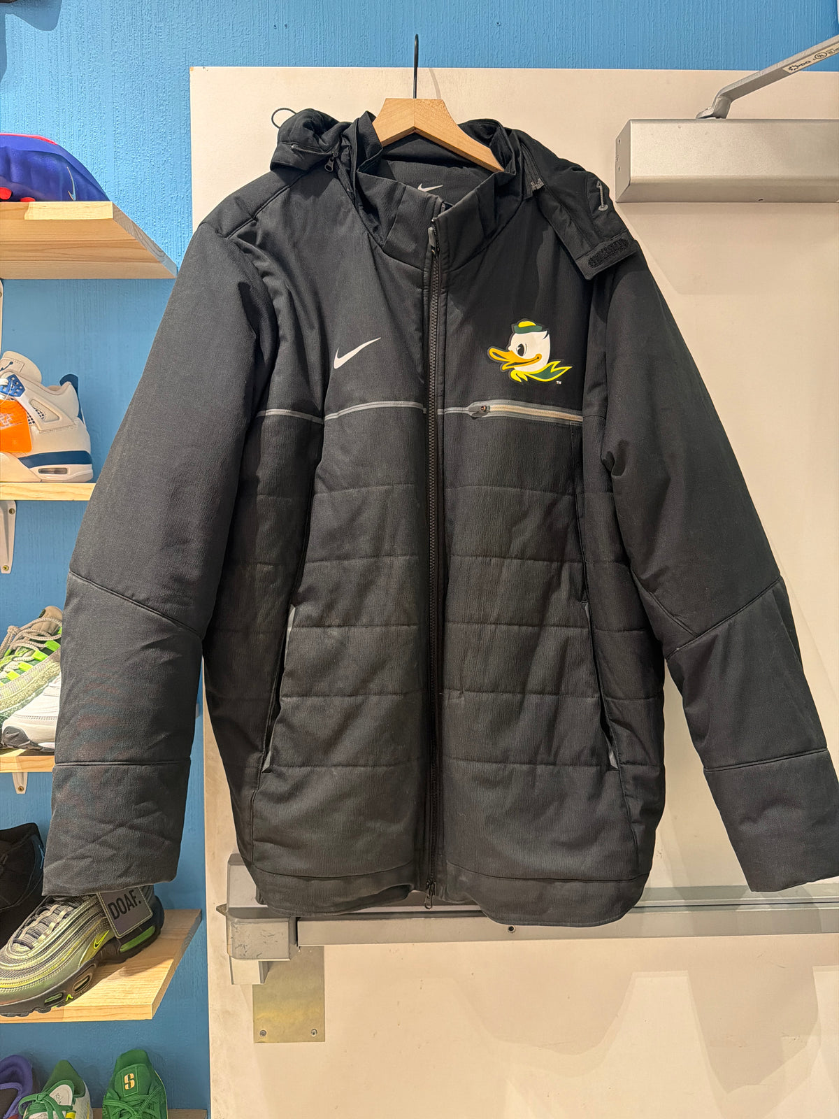 Oregon Rare Team Issued Puffy Jacket (2XL)