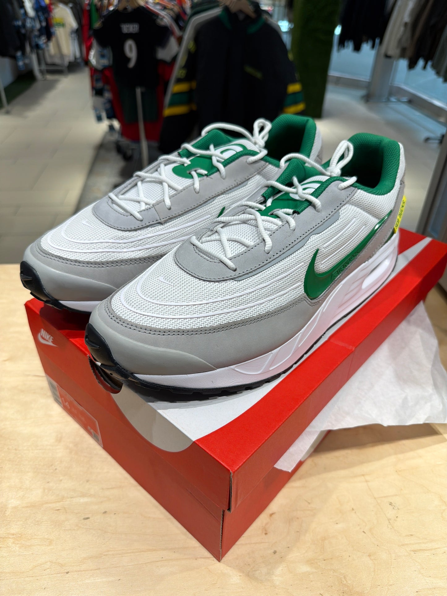 Oregon Team Issued AirMax Trainers Brand New (Size 14)